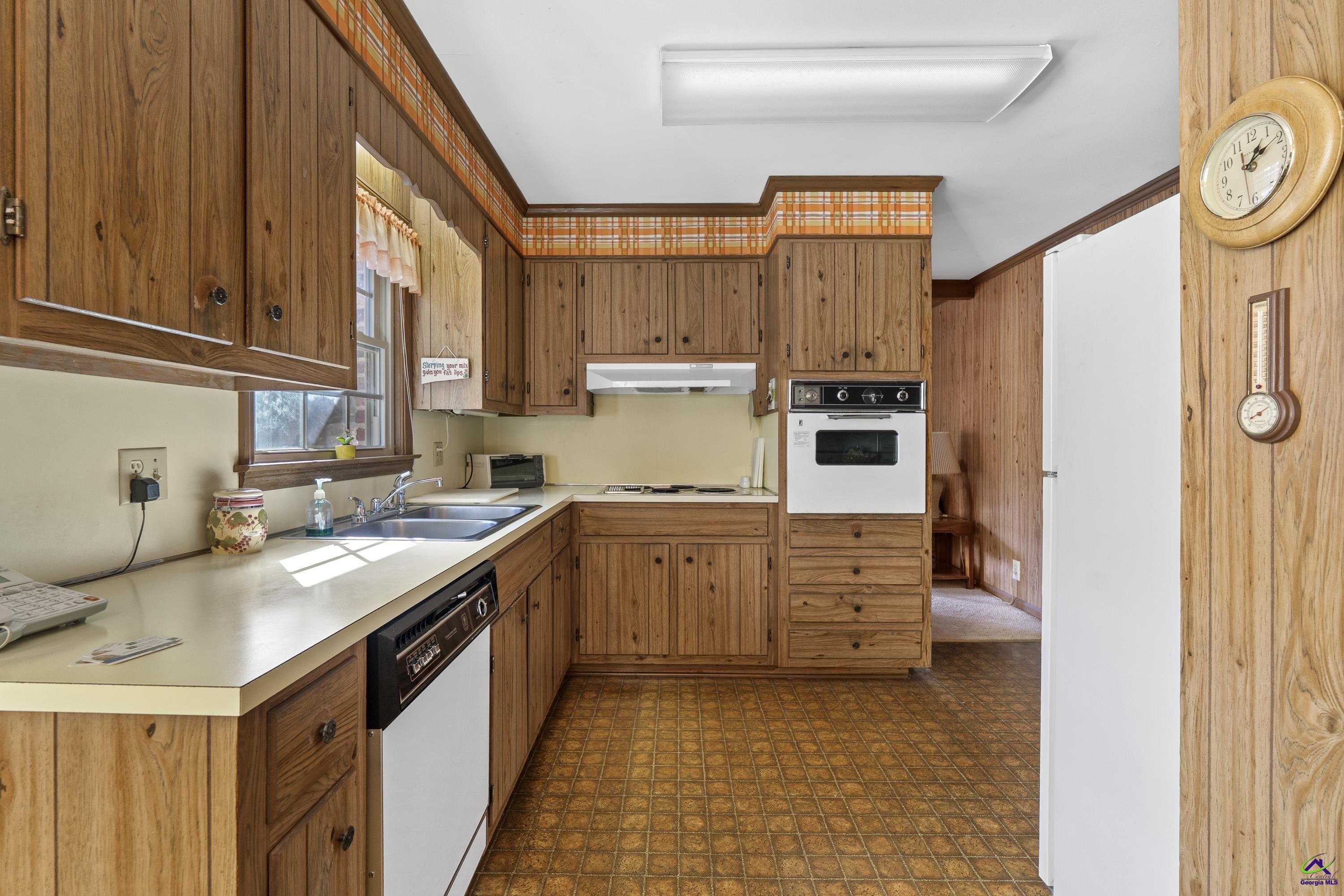 1051 Clairmont Place