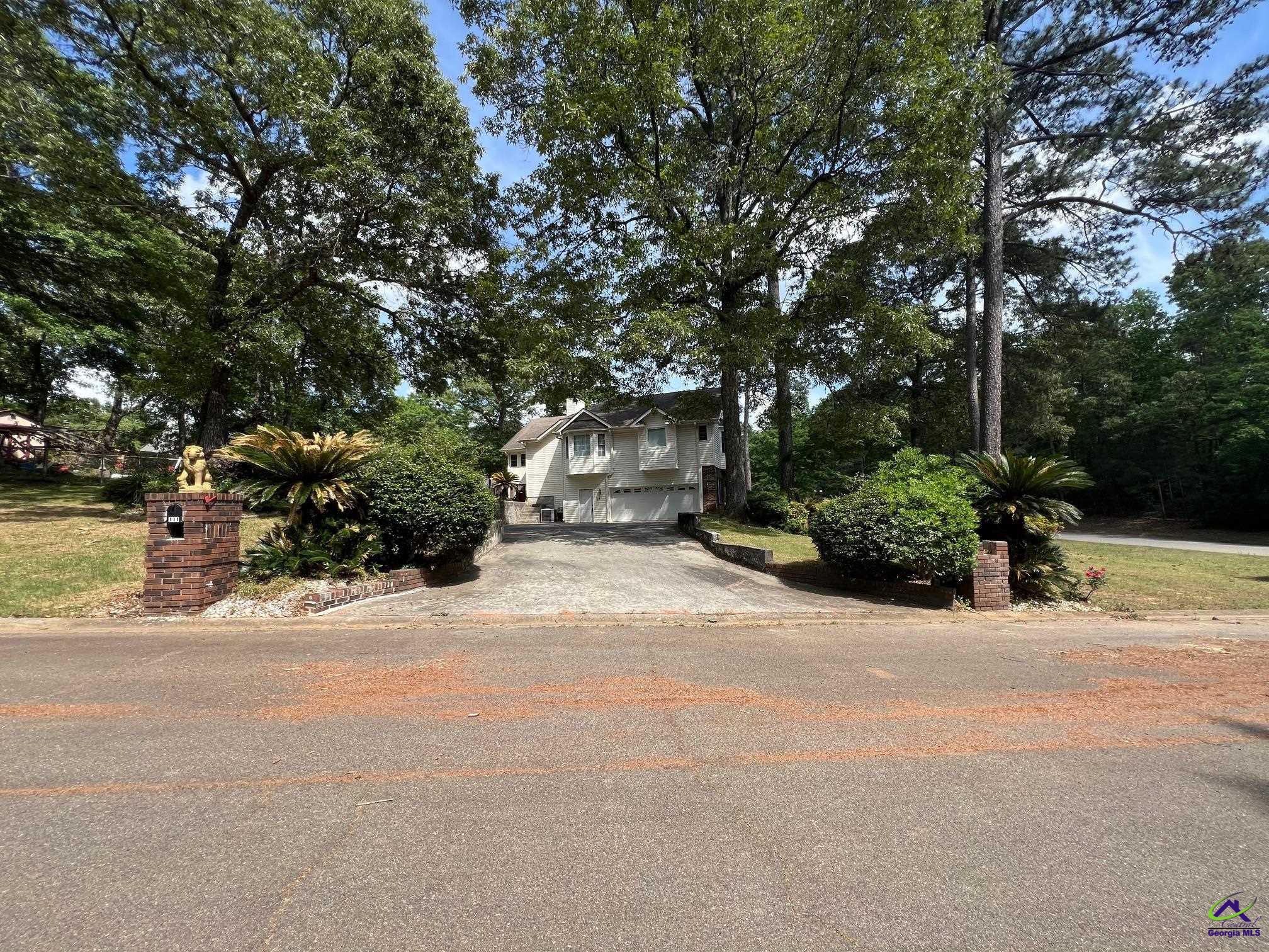 111 Red Oak Glen