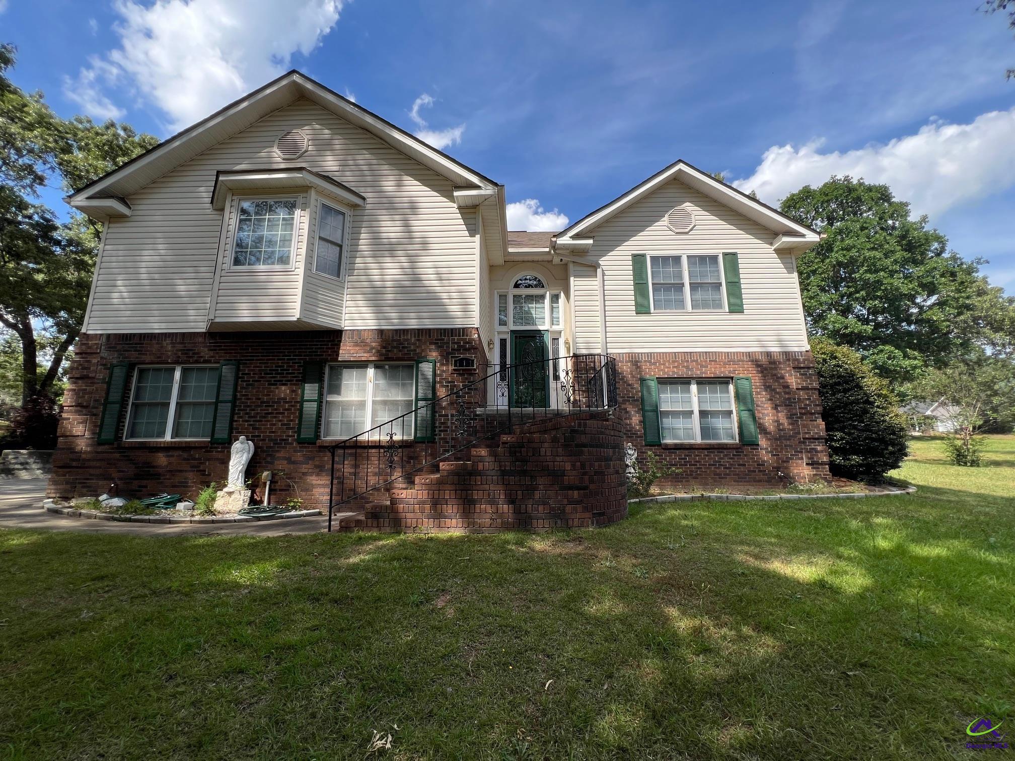 111 Red Oak Glen
