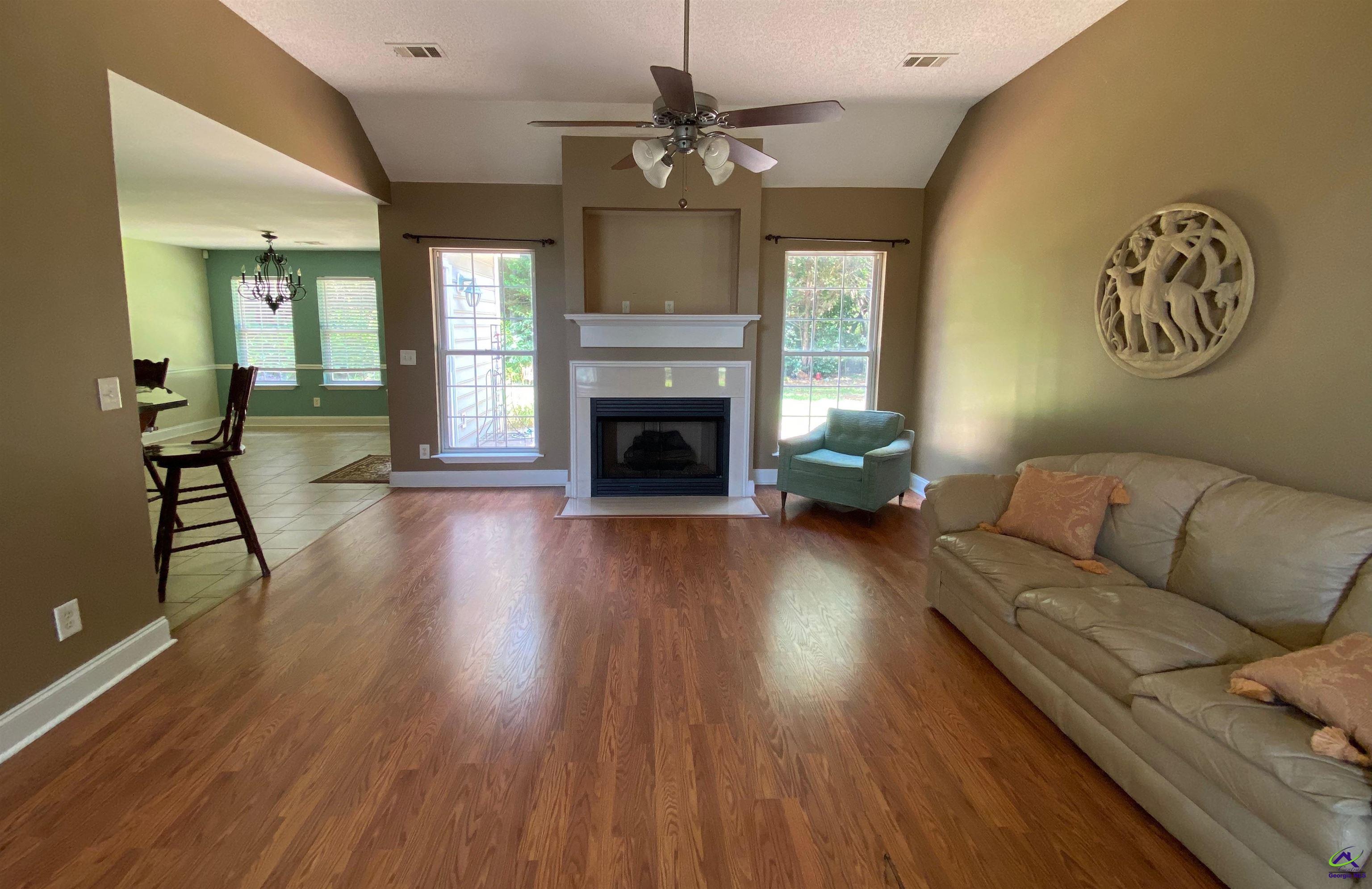 124 Lake Lillian Drive