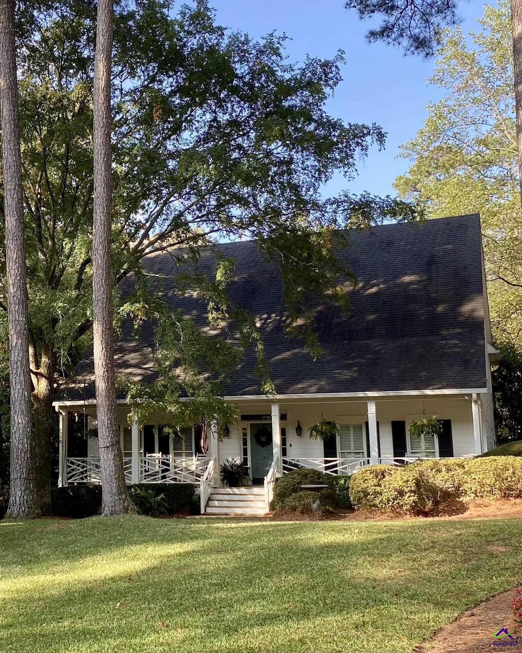 109 Saint Martinique Place
