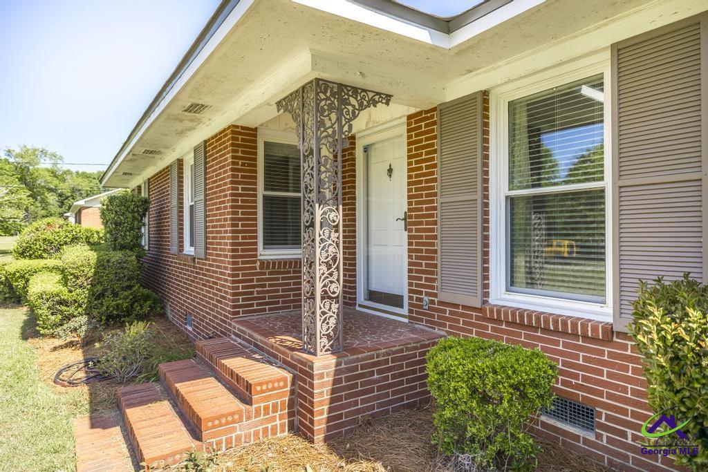 129 S Seventh Street