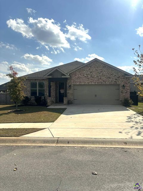 103 Barnyard Way Perry GA 31069