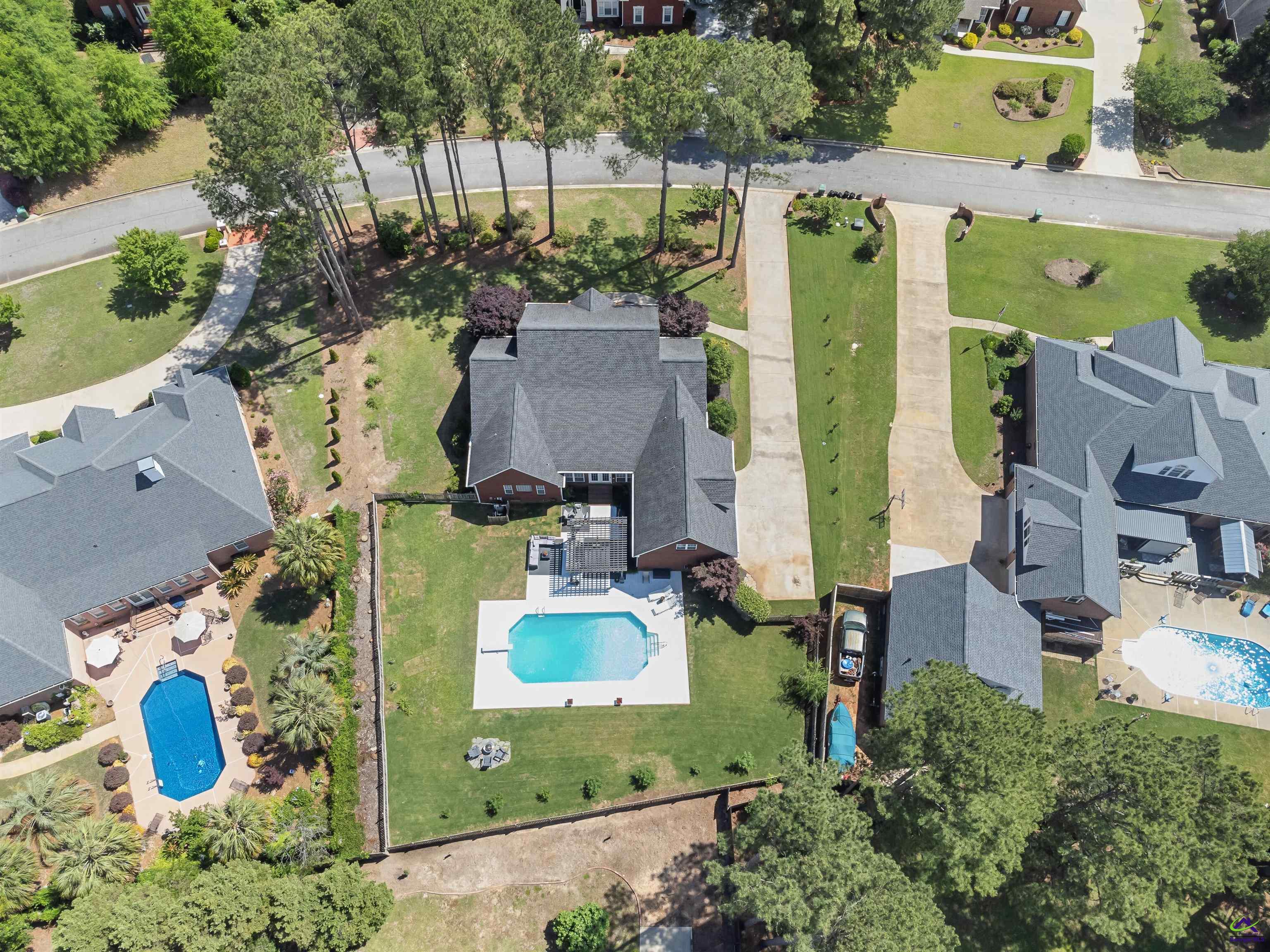 210 Royal Crest Circle