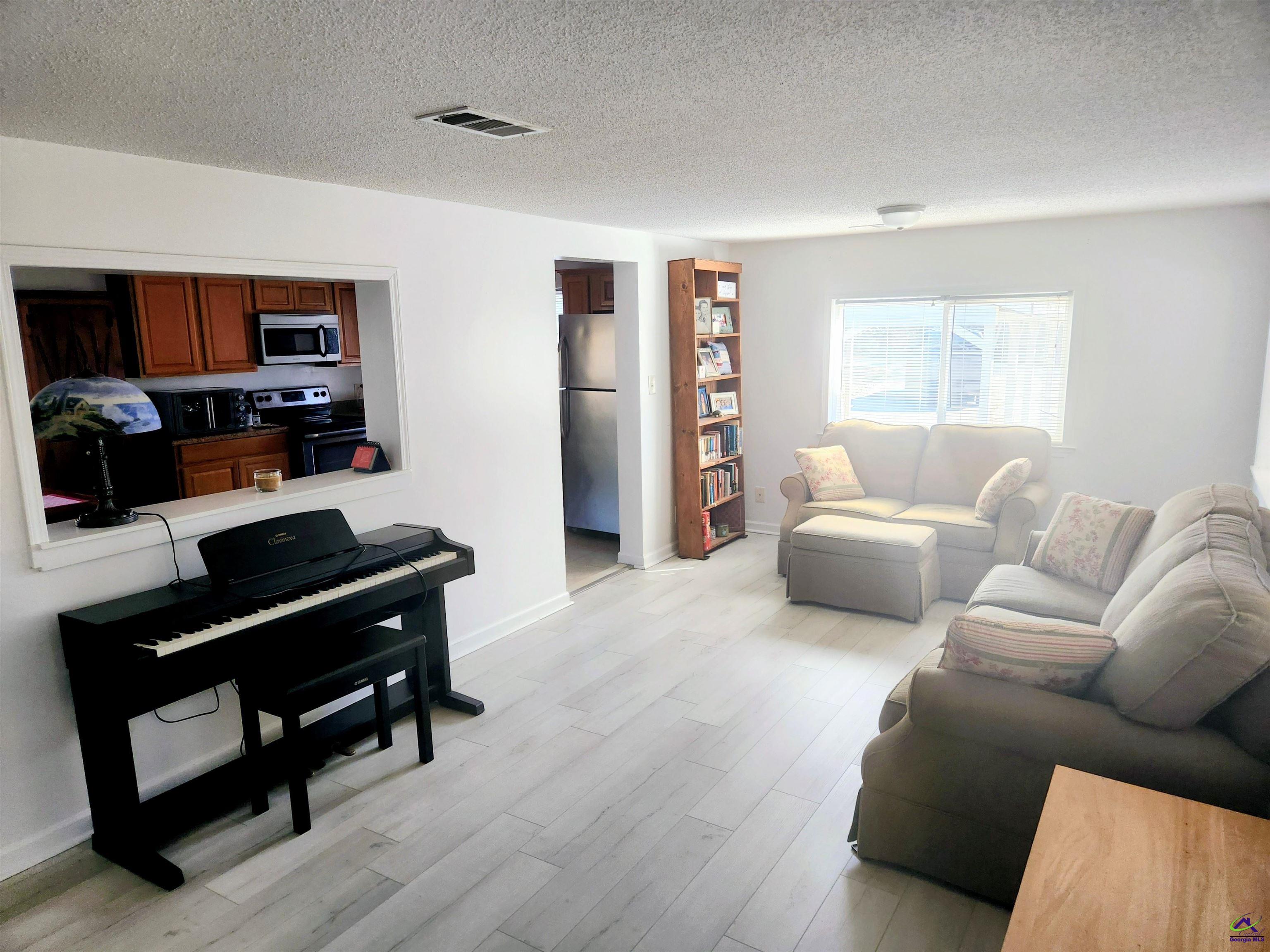 212 Little Farm Lane