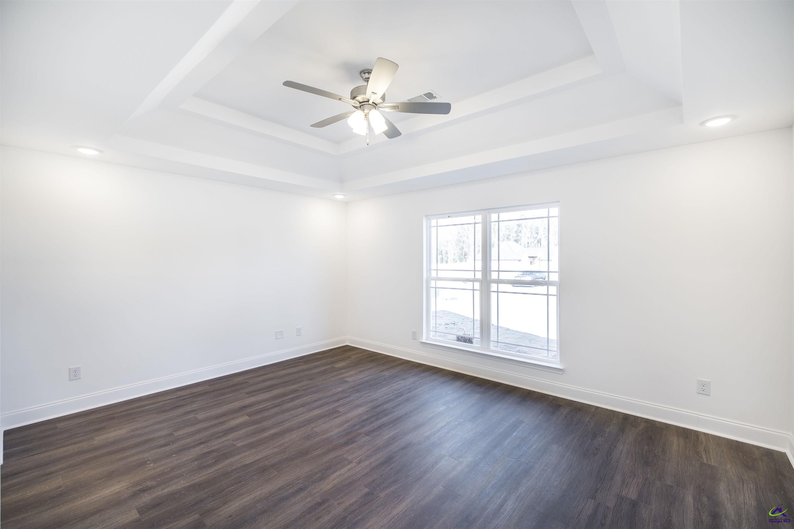 200 Collins Estate Avenue