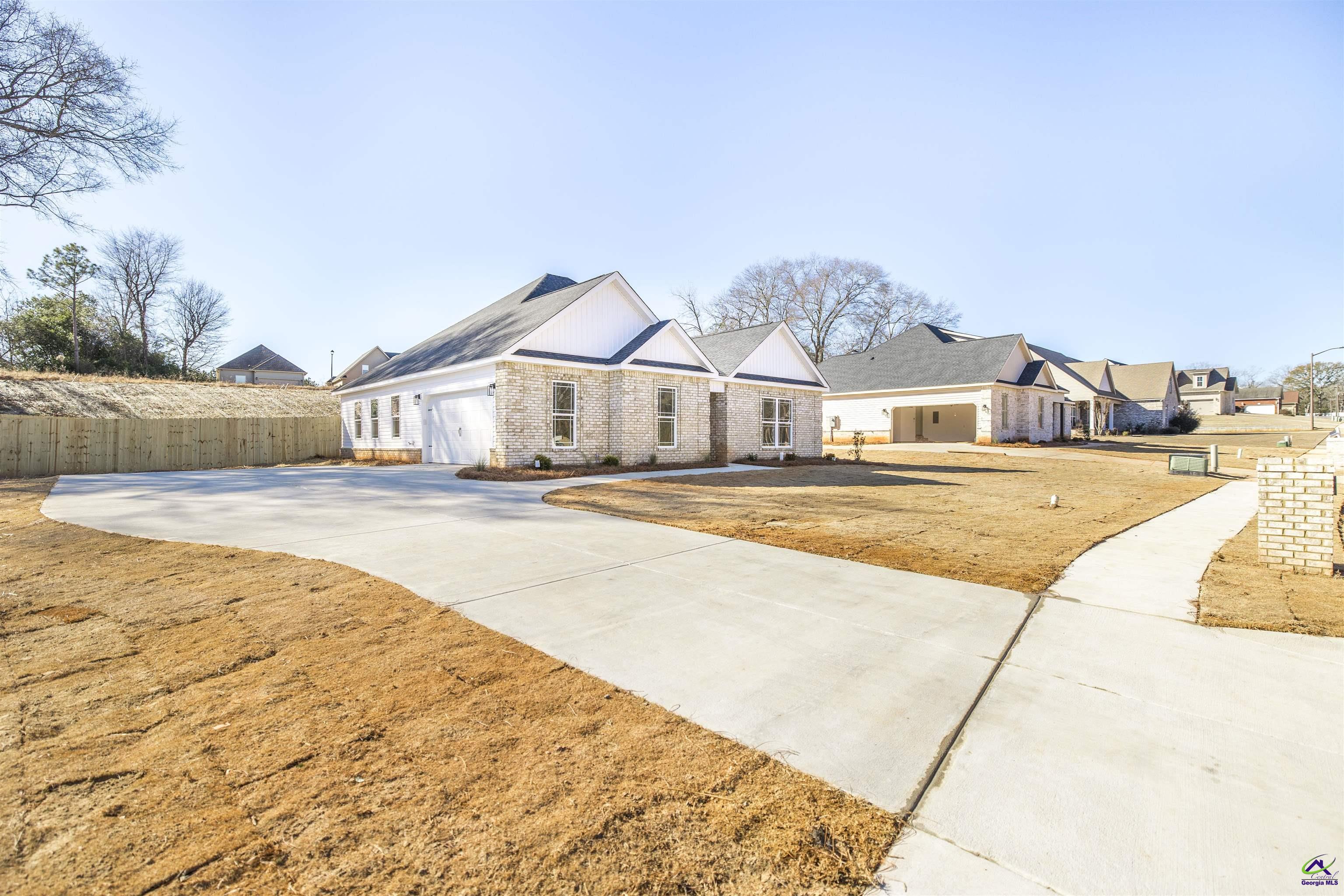 200 Collins Estate Avenue