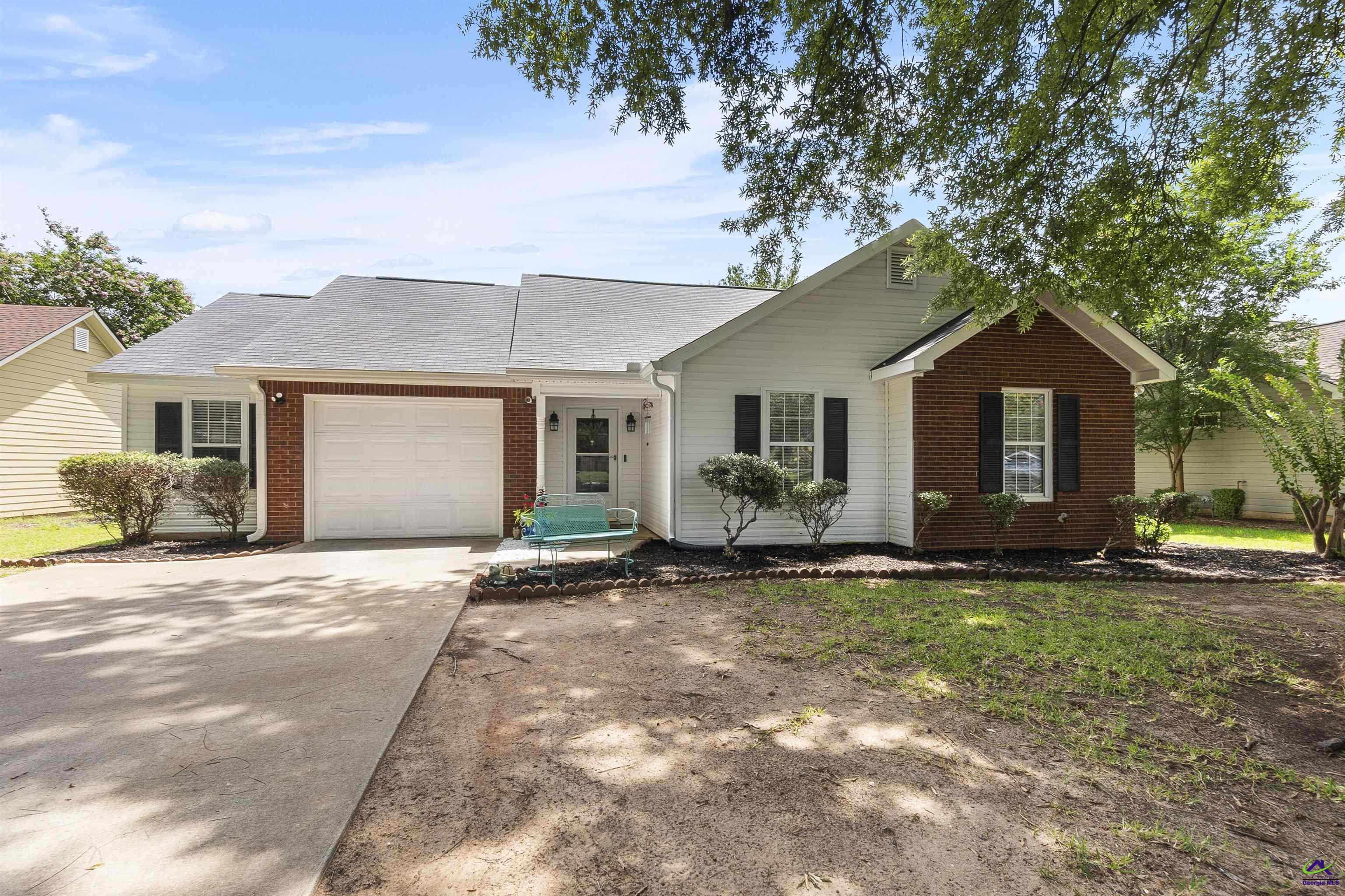 110 Mayfair Cir