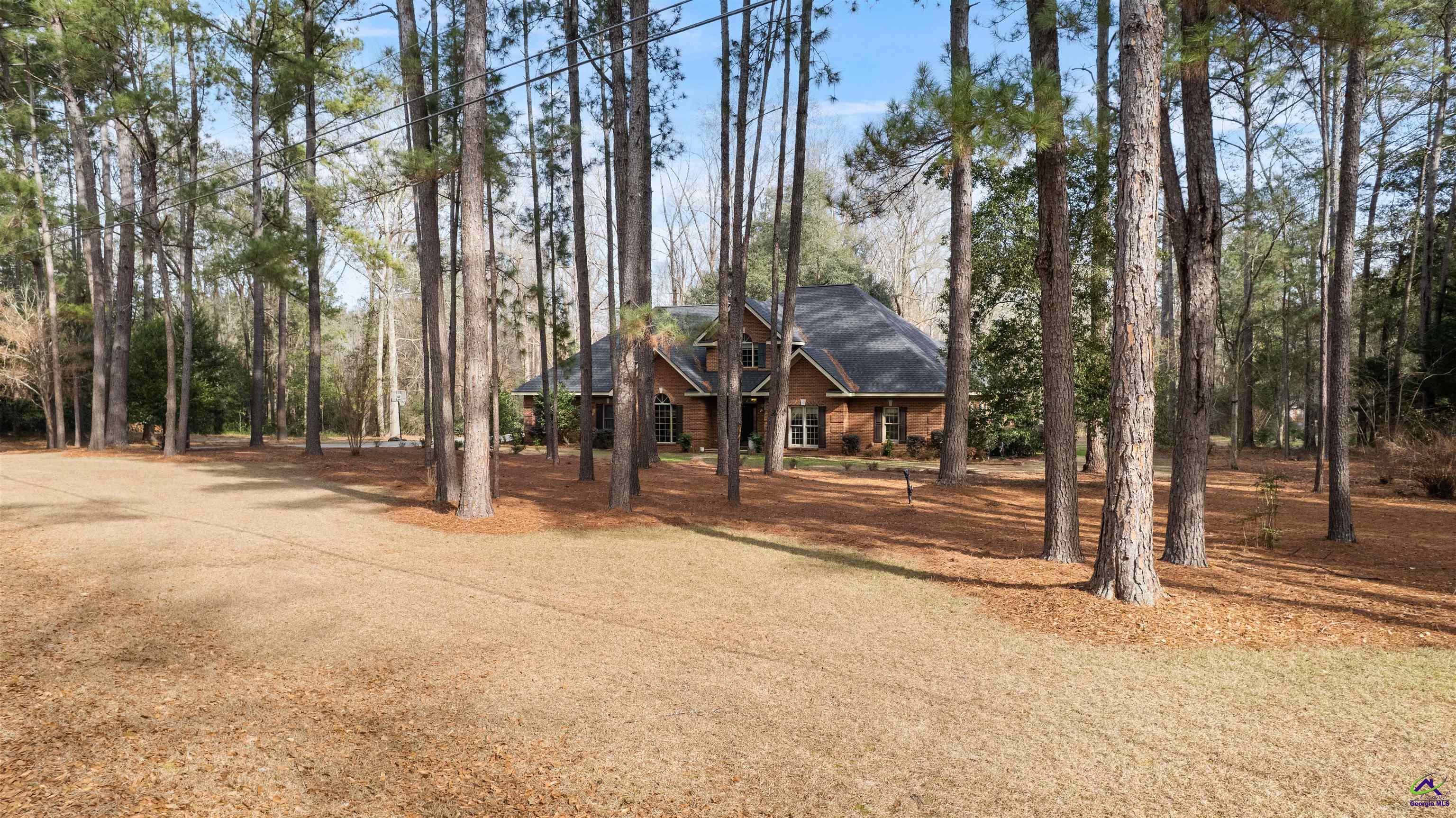 1133 Creekside Drive