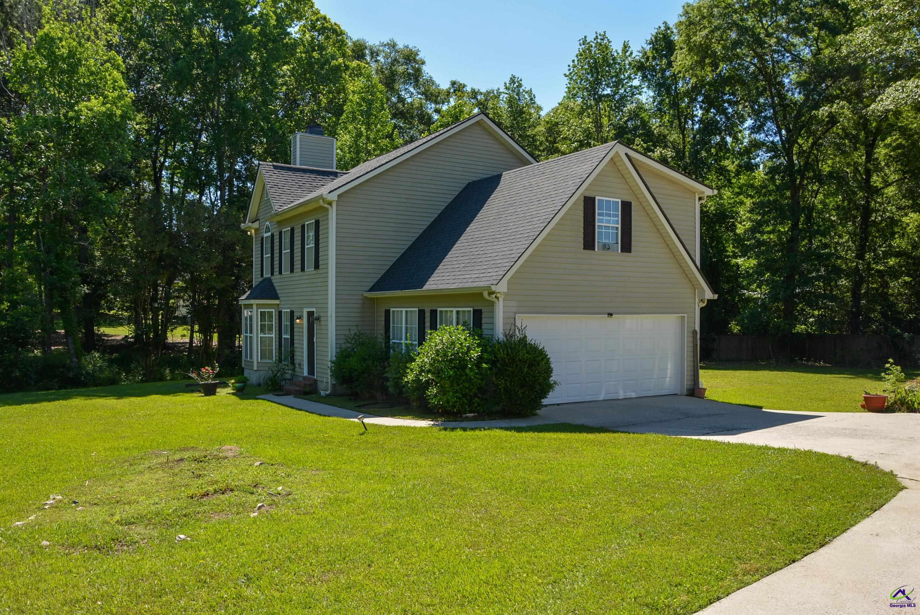 202 Willow Oak Way