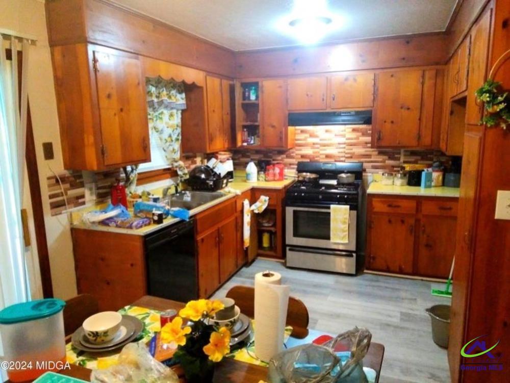4158 Log Cabin Drive