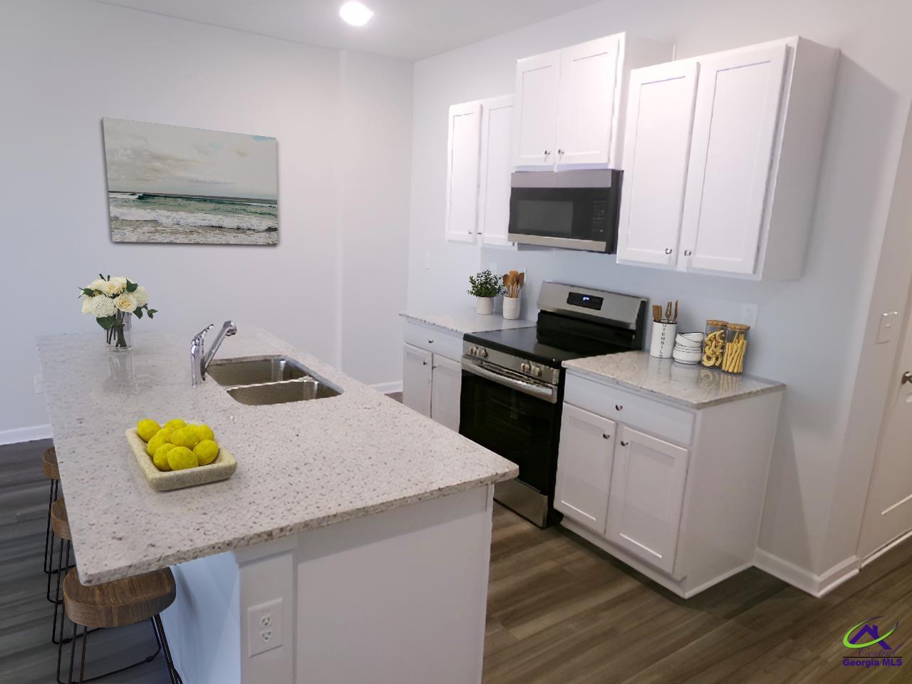 124 NW Pin Oak Trail