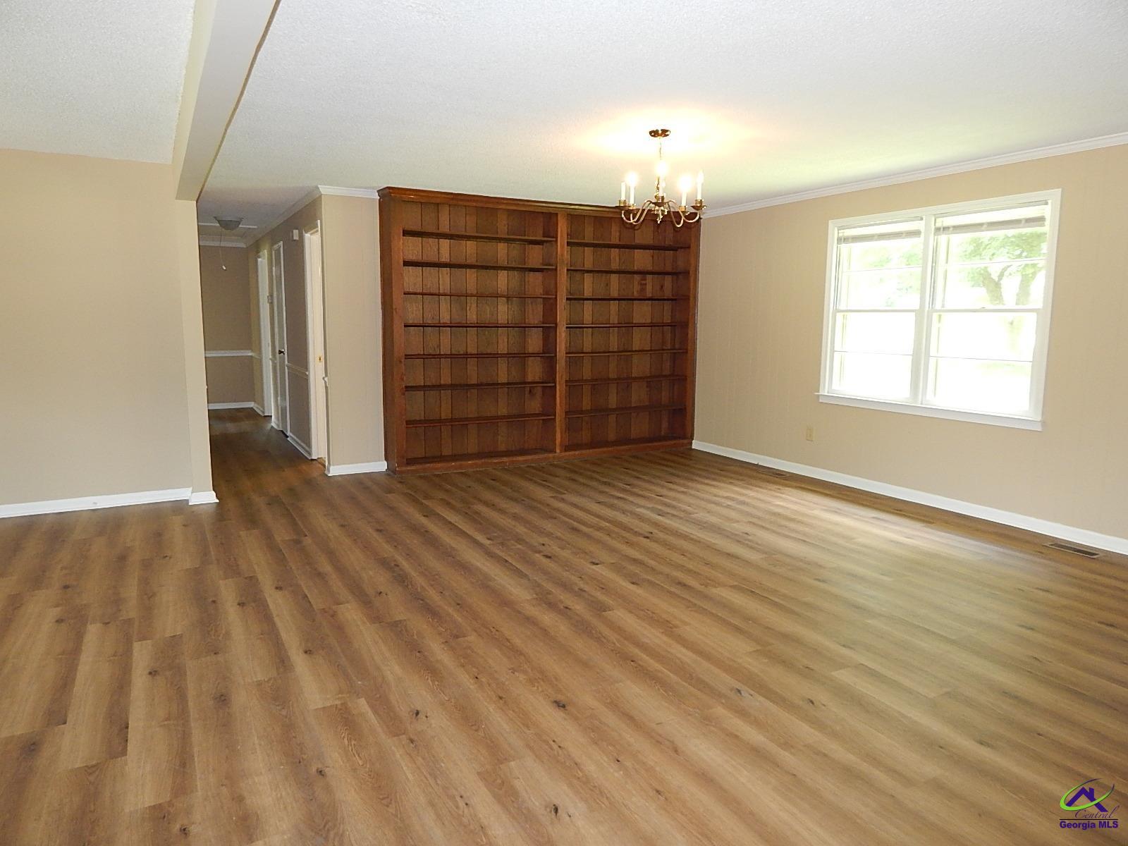 3498 Sandy Circle