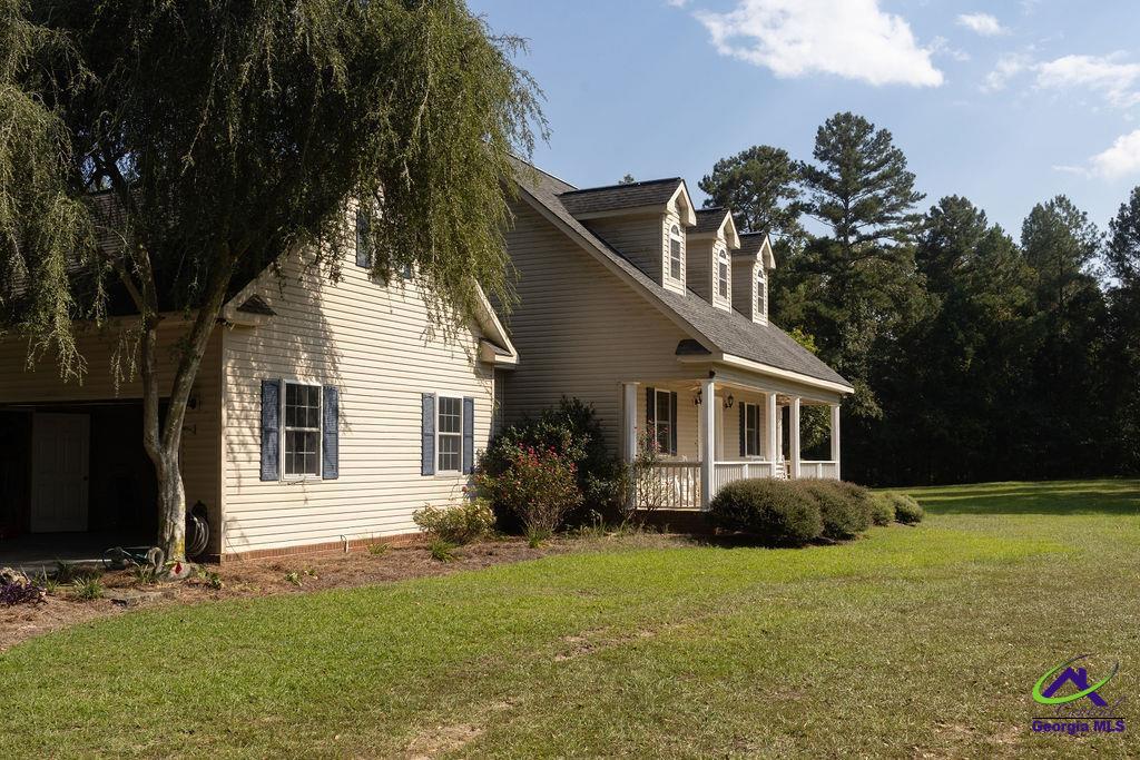 1513 Columbus Highway