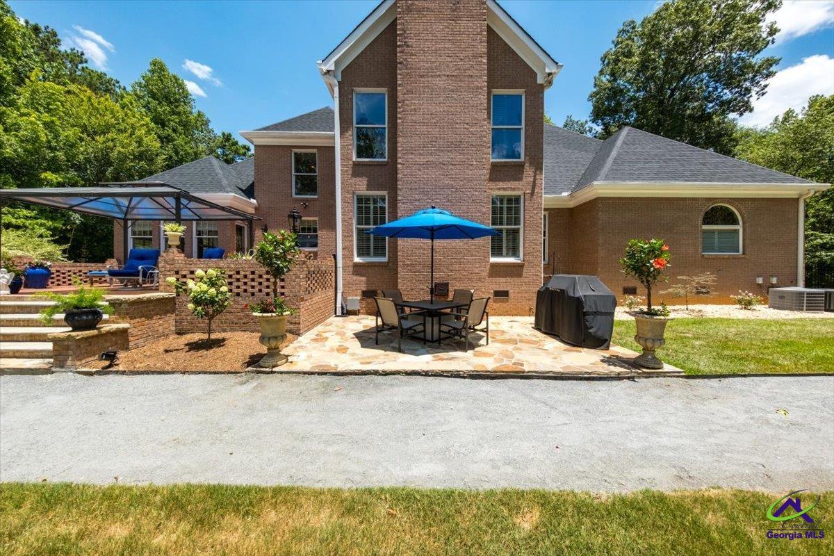 139 Howard Oaks Drive