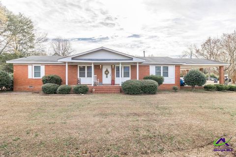 188 E Lewis Street Cochran GA 31014