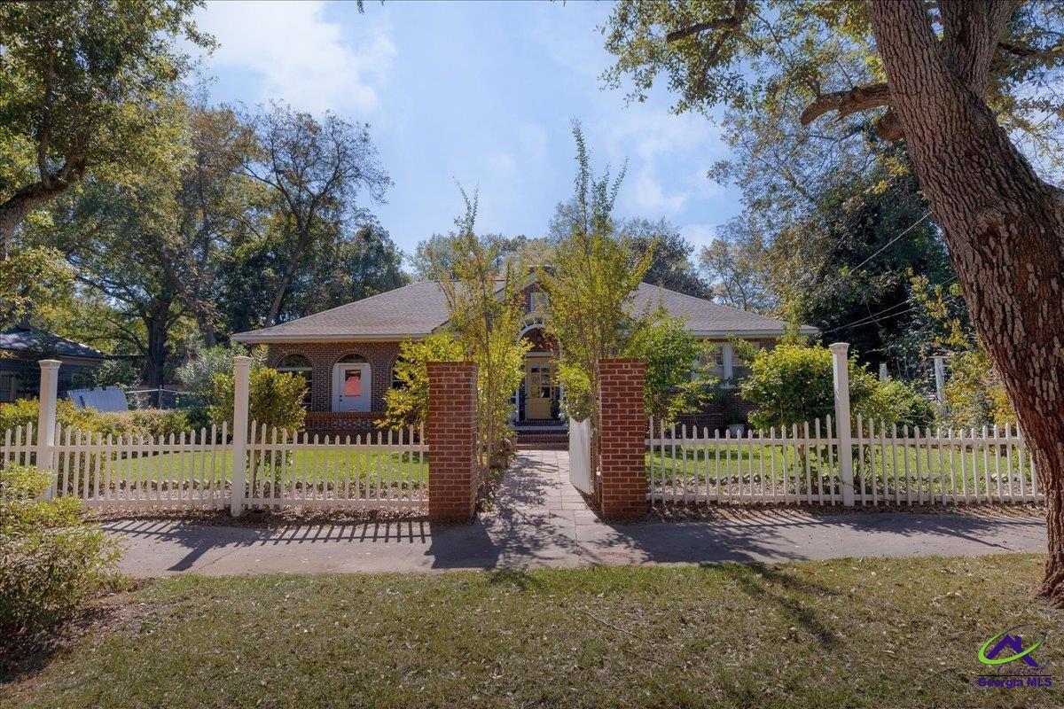303 Persons Street
