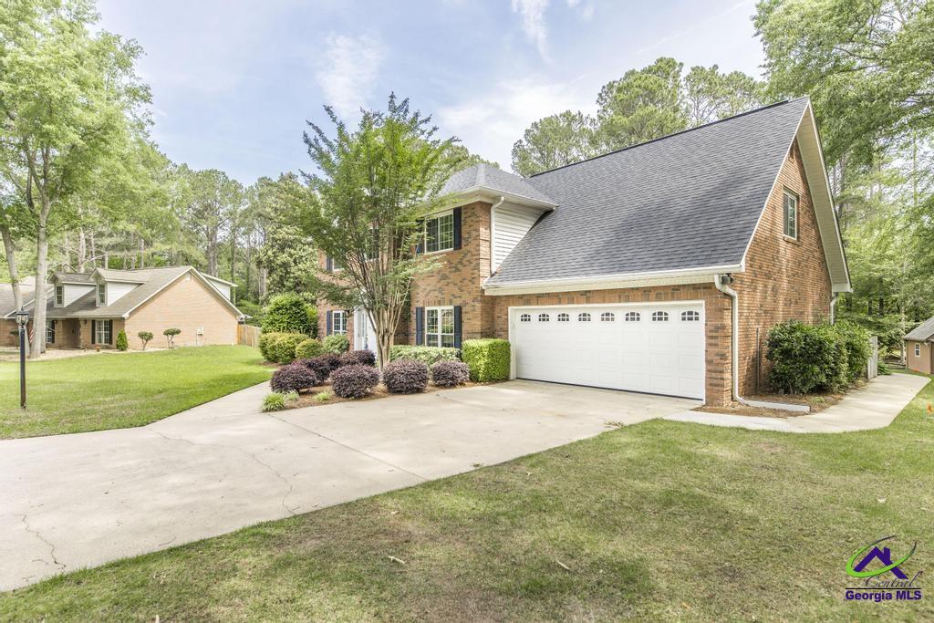 109 Molded Stone Place