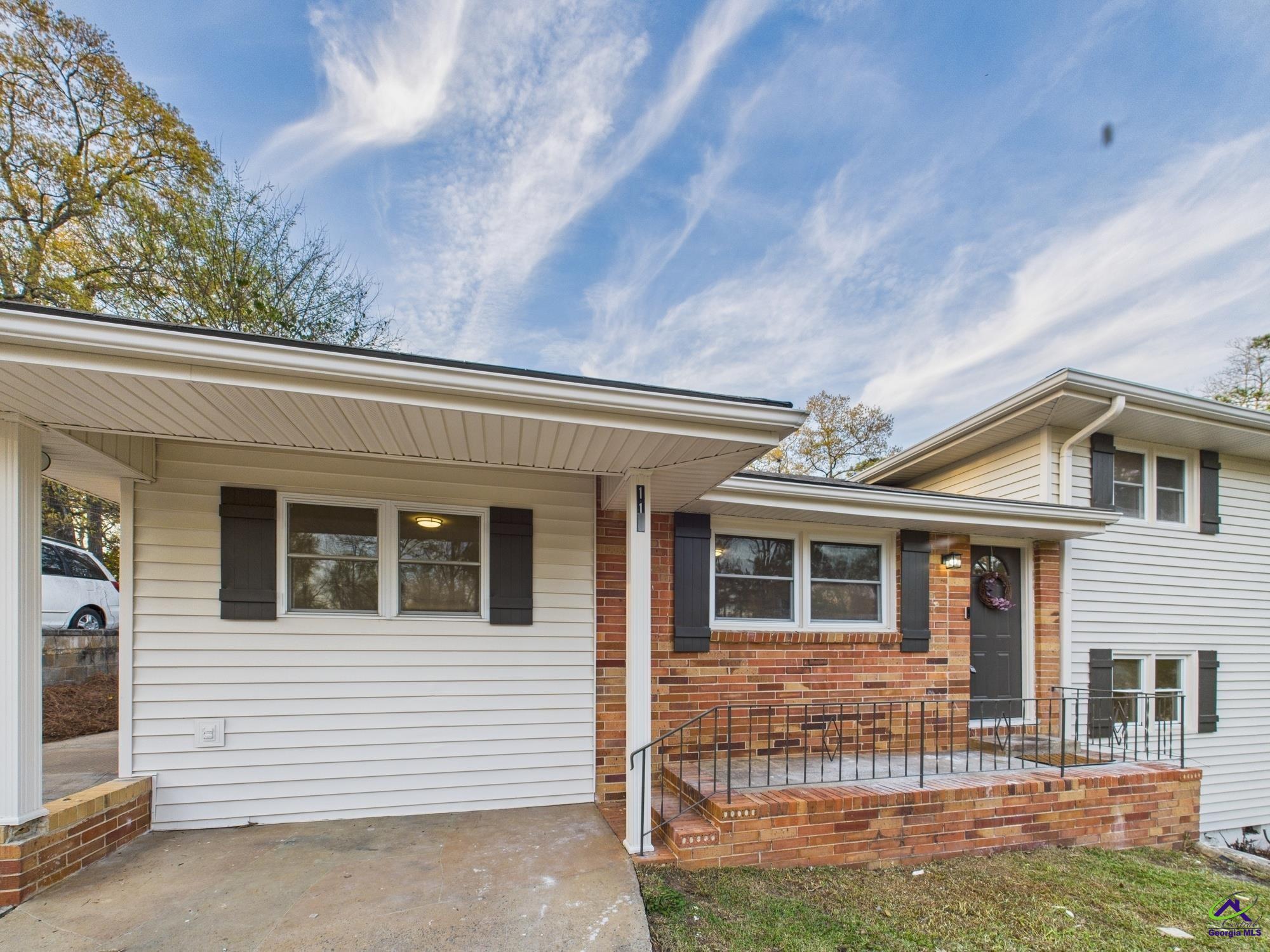 118 Benton Avenue