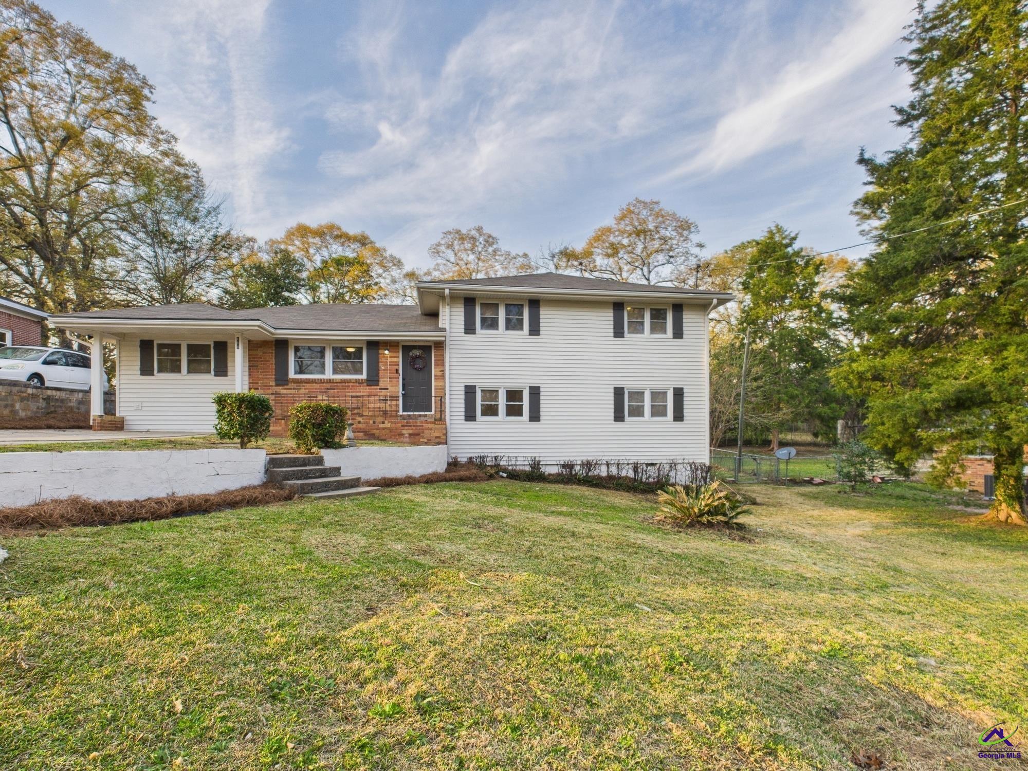 118 Benton Avenue
