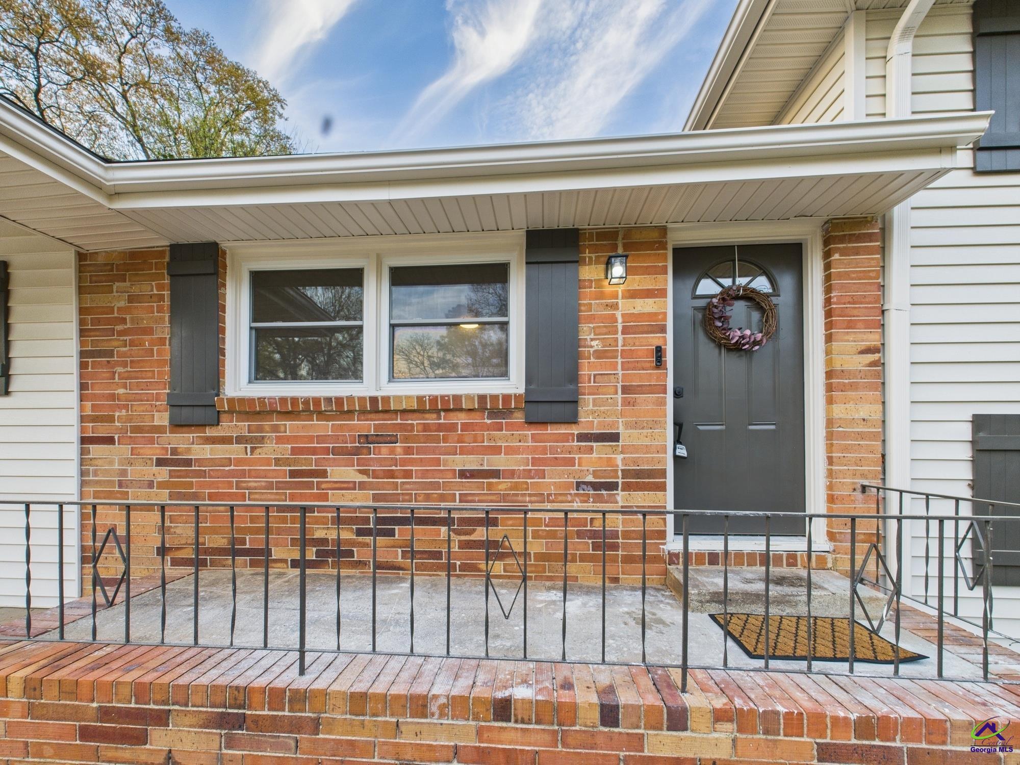 118 Benton Avenue