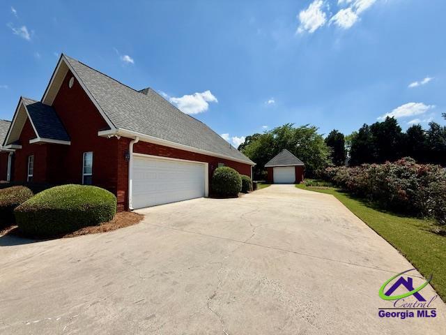 605 Victoria Circle