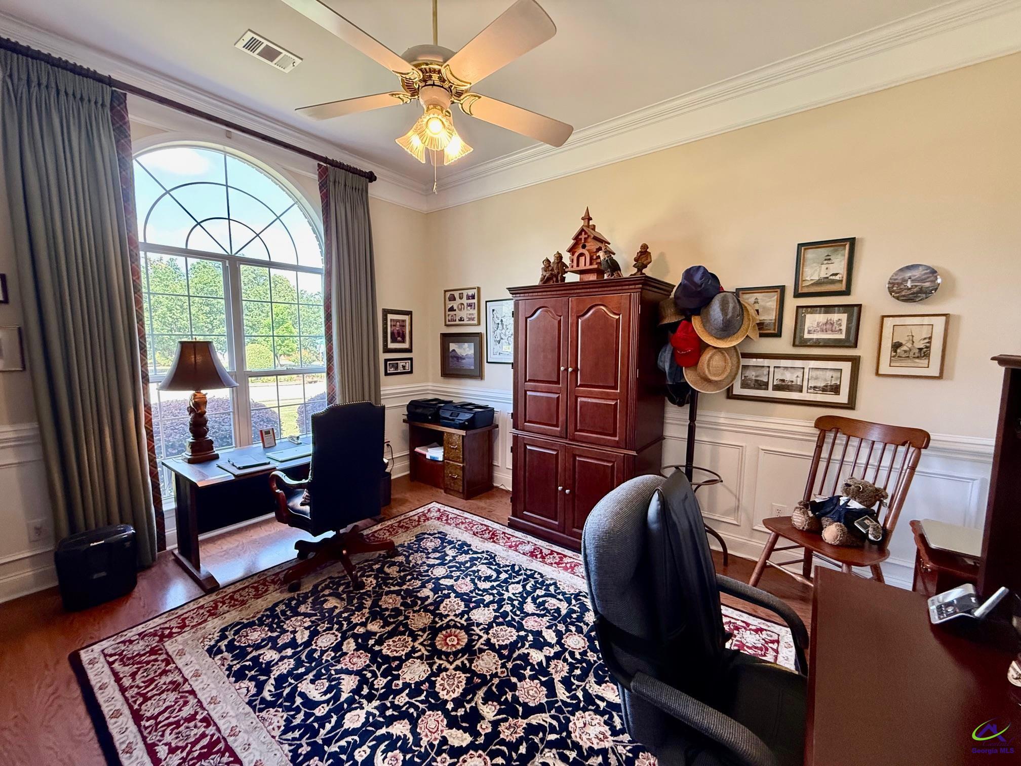 605 Victoria Circle