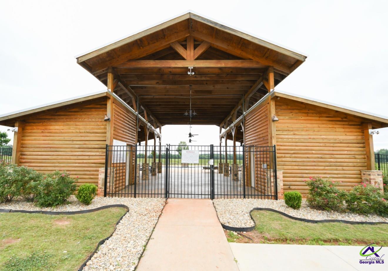 111 Farmers Way
