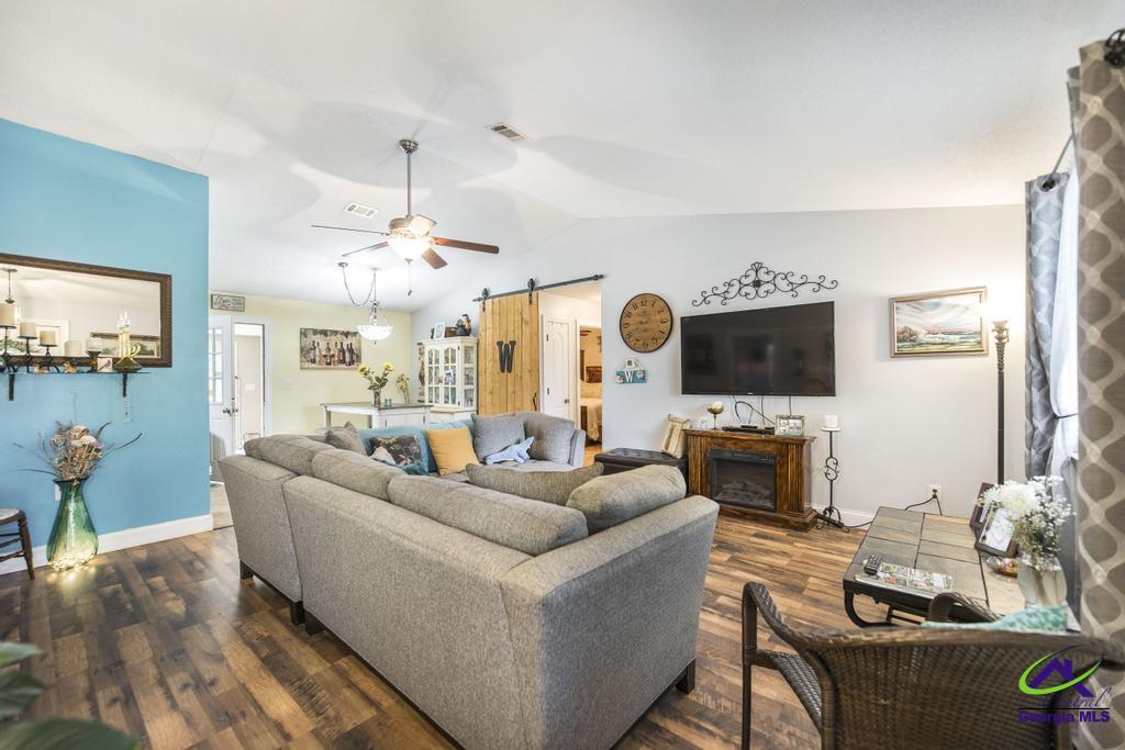 213 Feagin Mill Rd