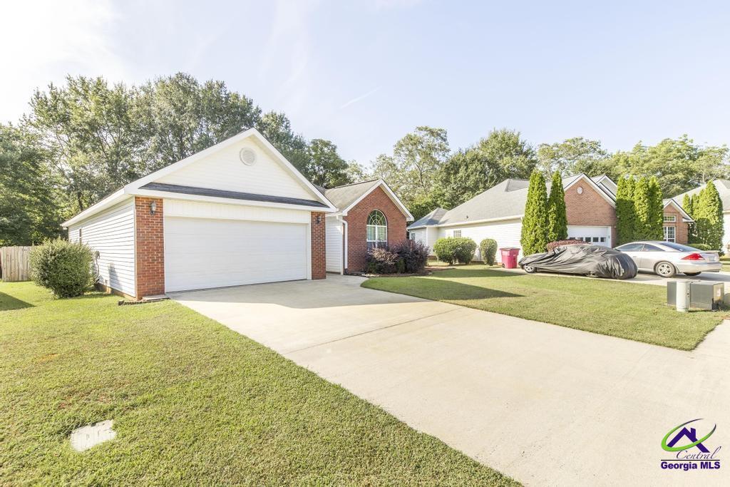 208 Sunnymeade Dr