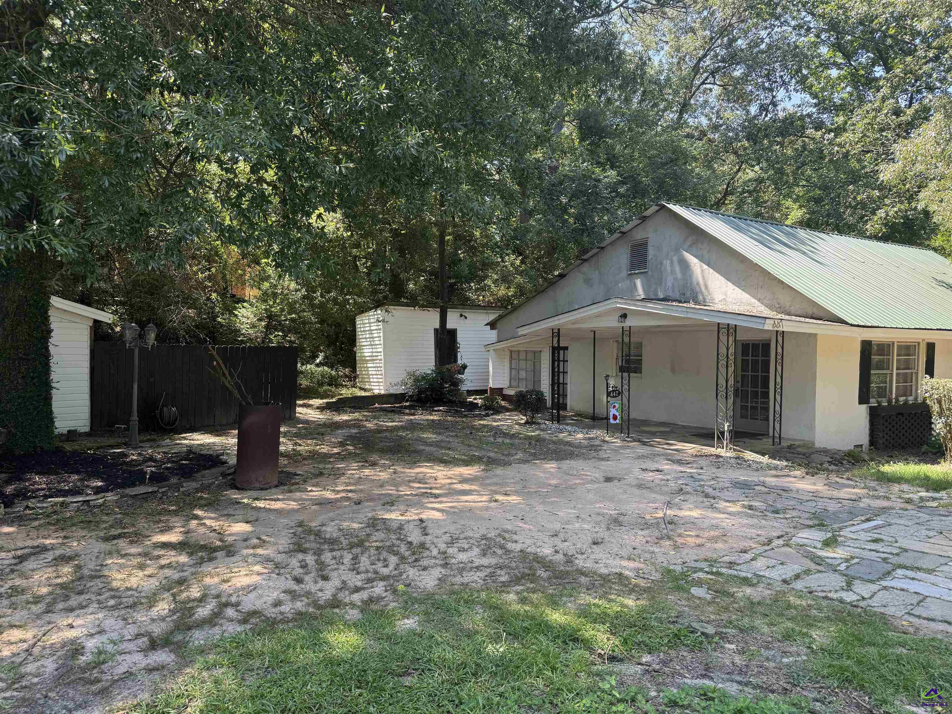 447 Hillside