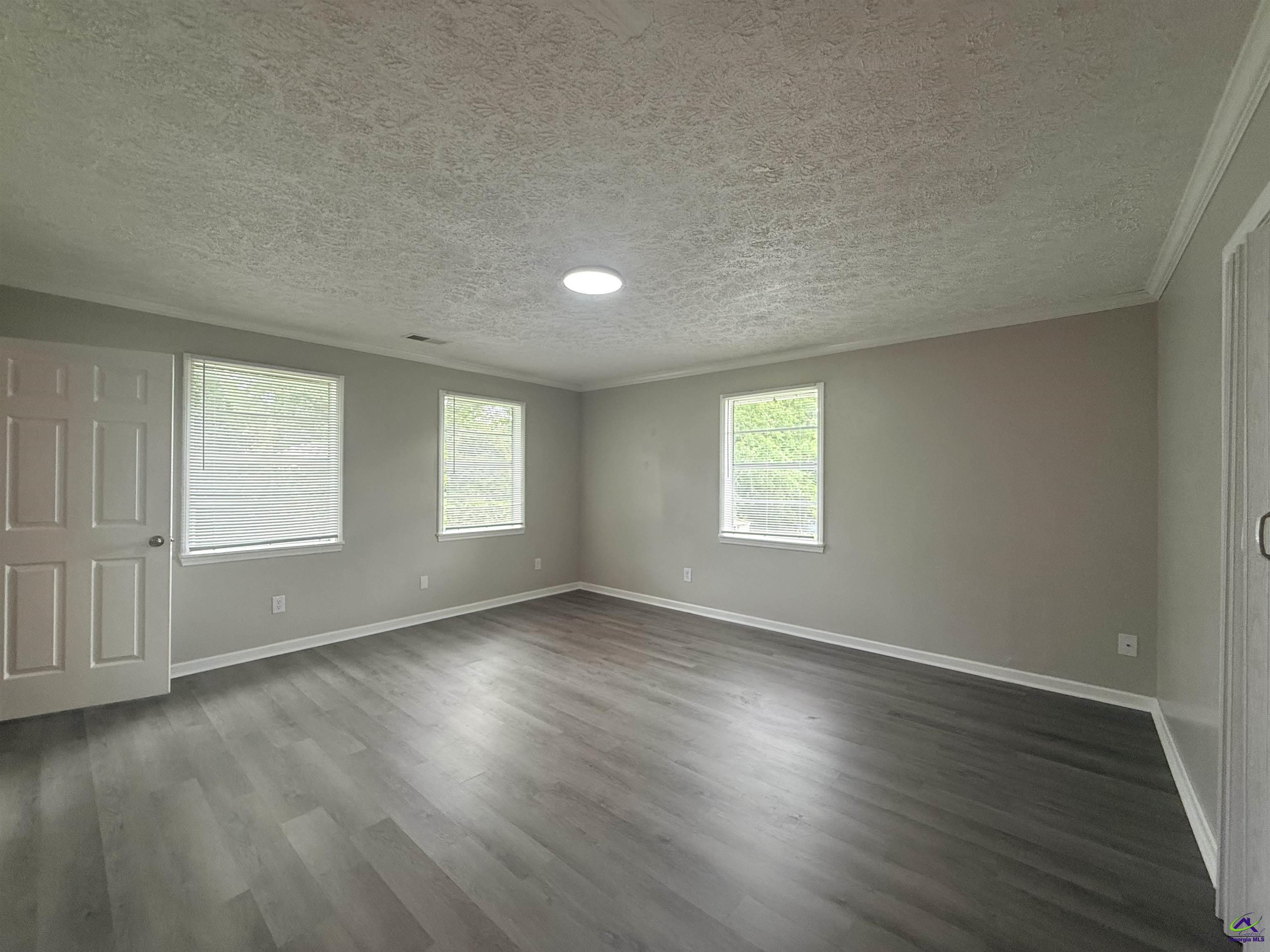 127 Kirkwood Circle