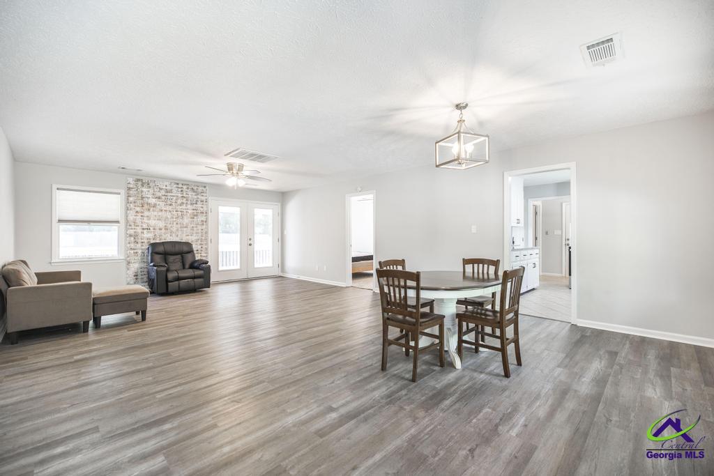 3365 US Highway 80 W