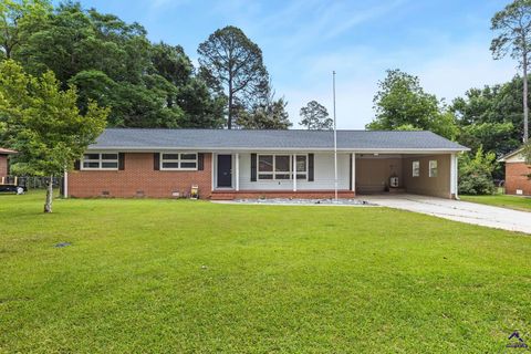 820 Glenwood Avenue Perry GA 31069