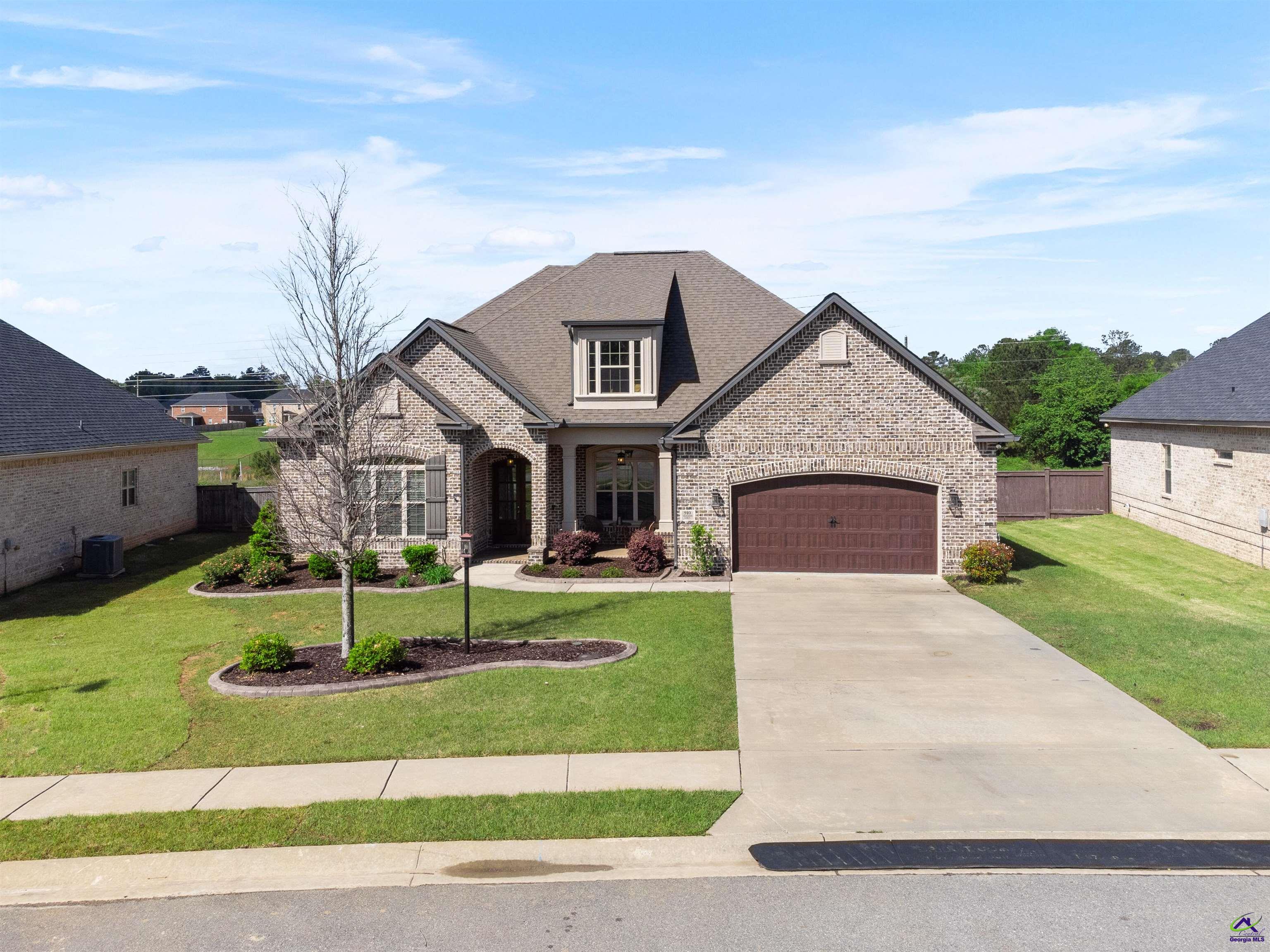 910 Abingdon Cove