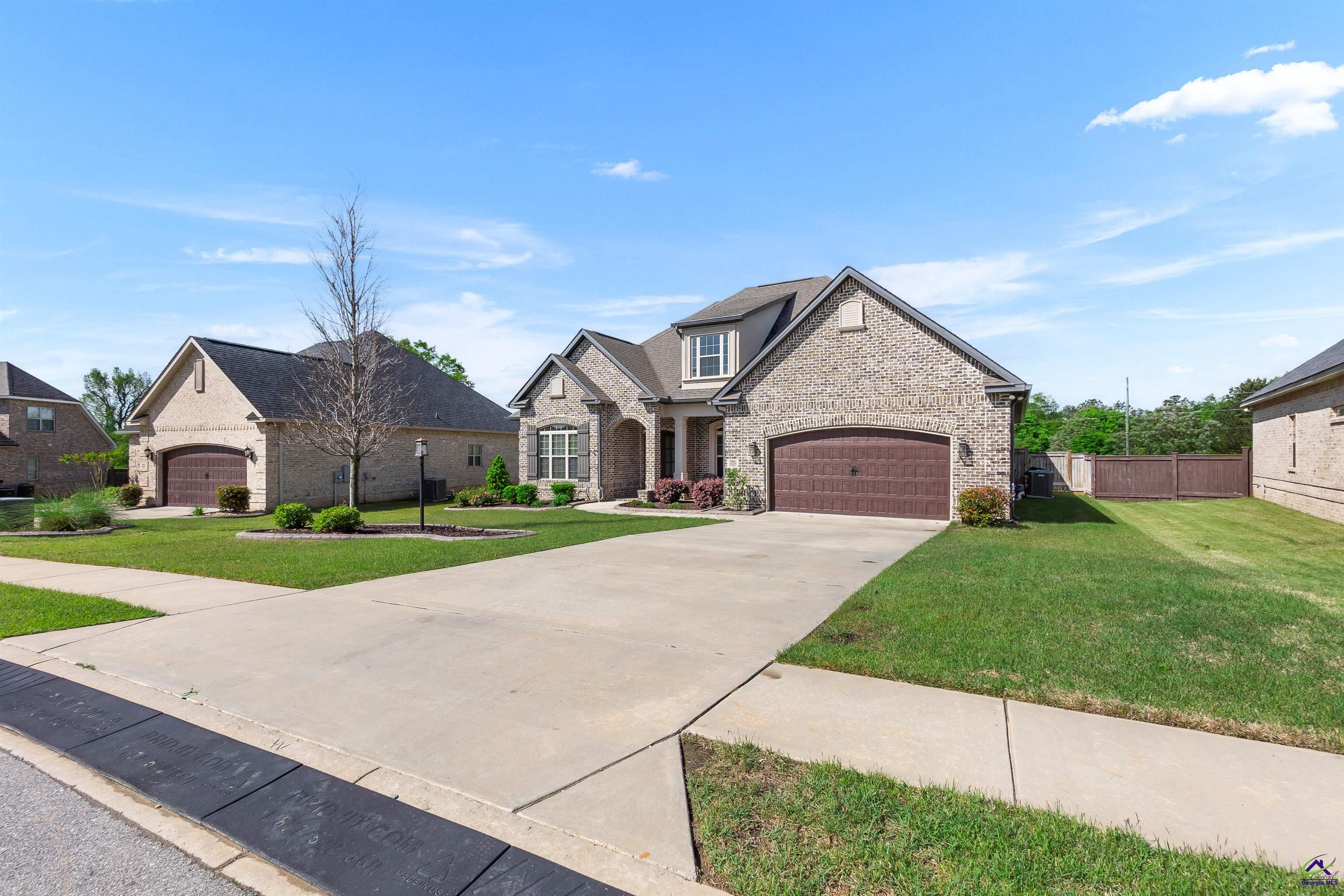 910 Abingdon Cove