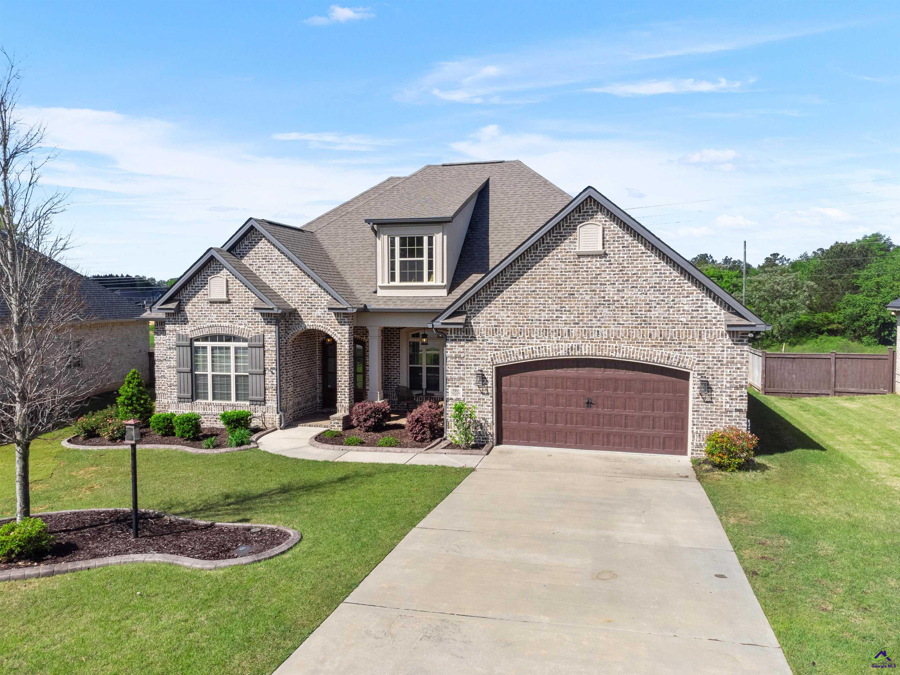 910 Abingdon Cove