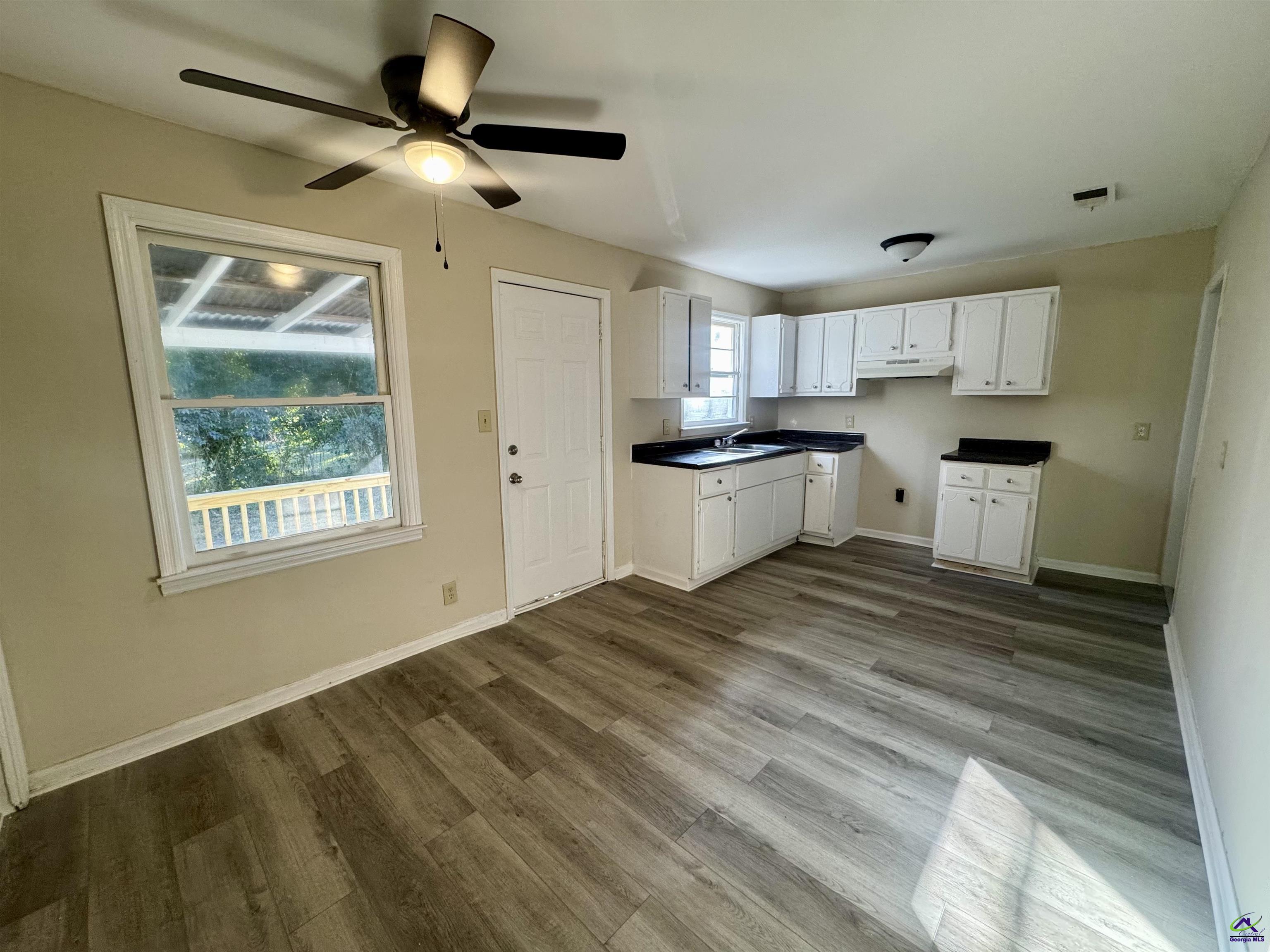 4226 Robinson Circle