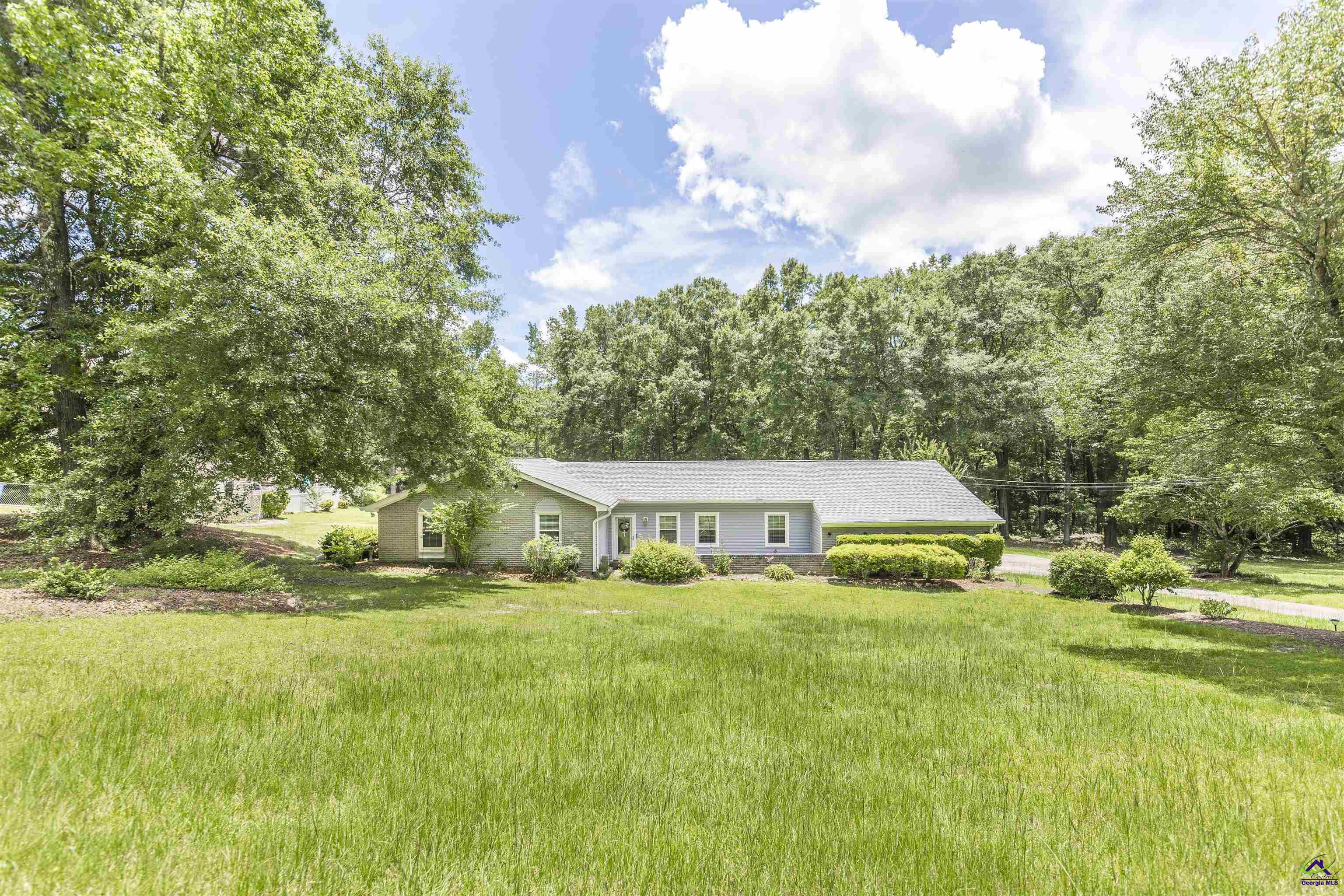 5828 Green Hill Dr Drive