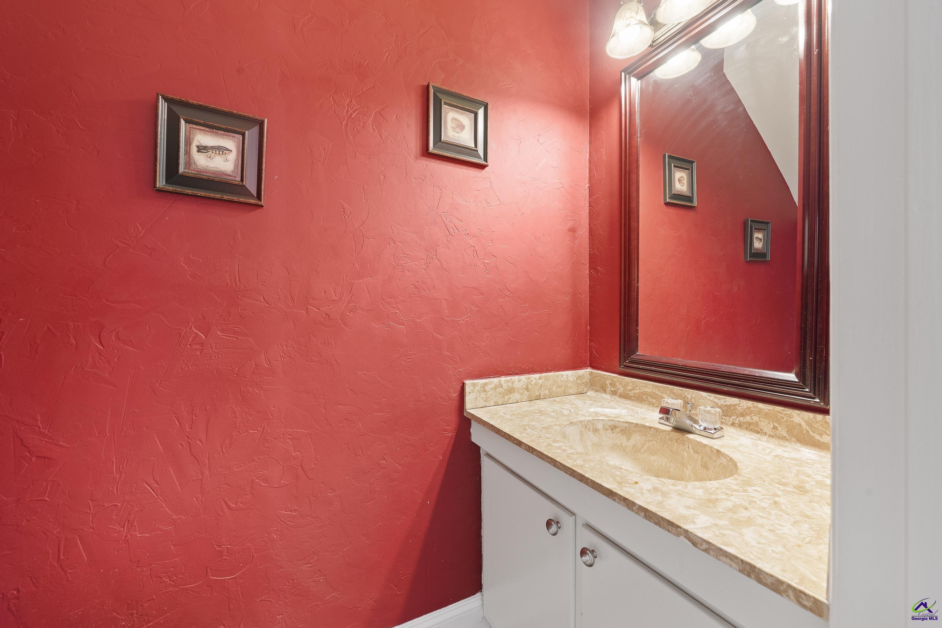 615 Willow Creek Drive