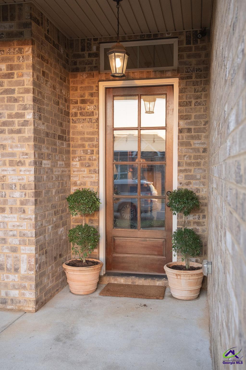 306 Clifton Rd