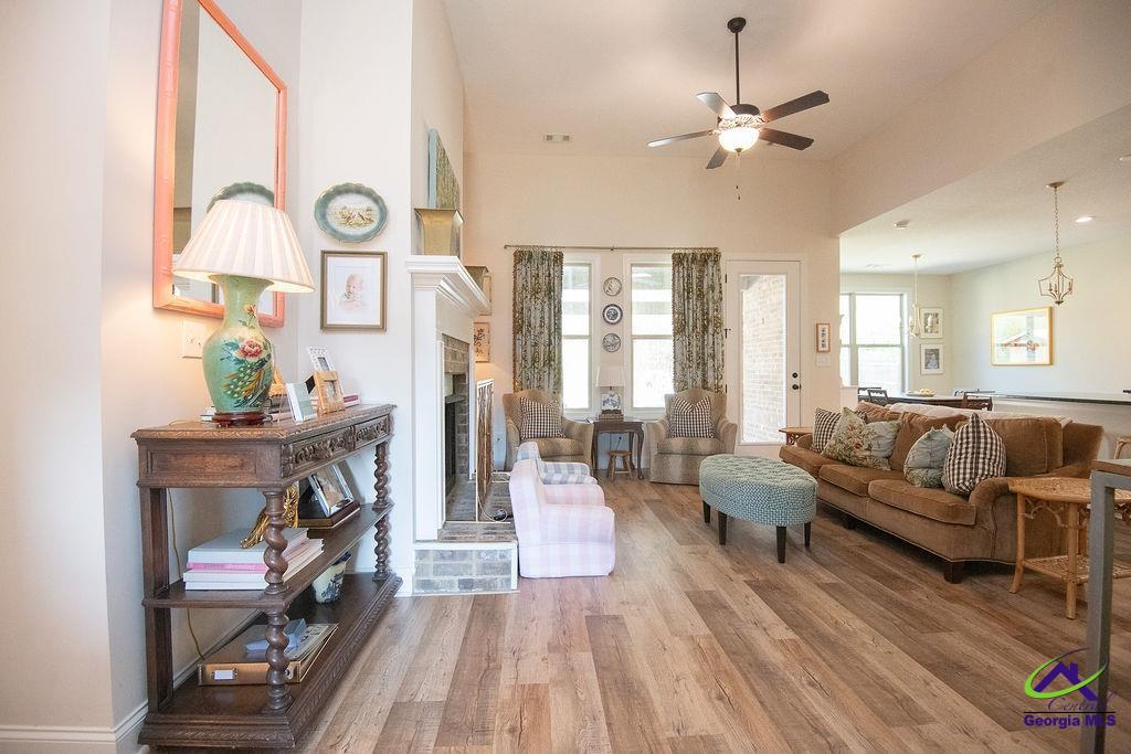 306 Clifton Rd