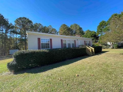 178 Country Club Circle Cochran GA 31014