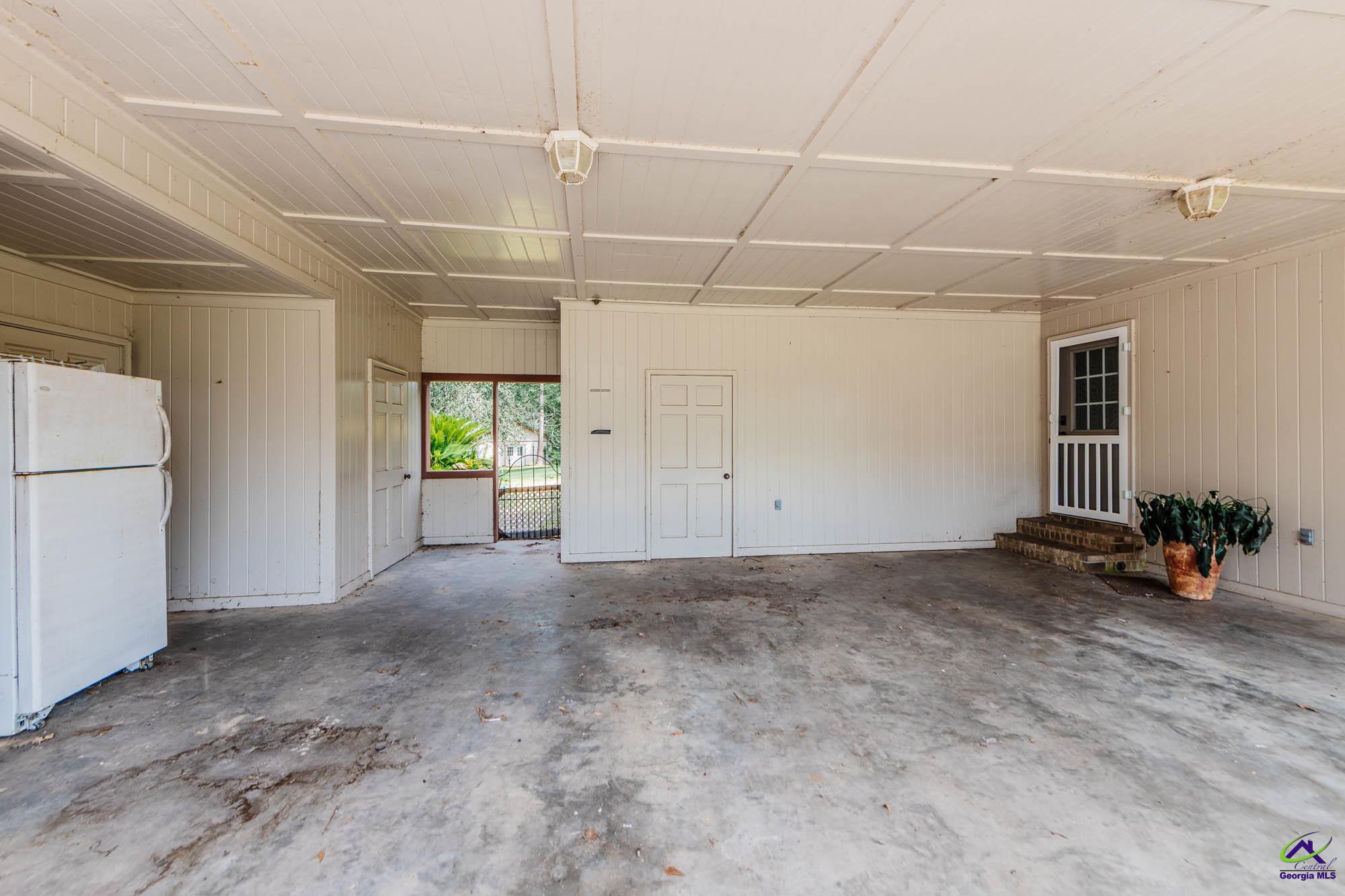 1227 Hawkinsville Highway