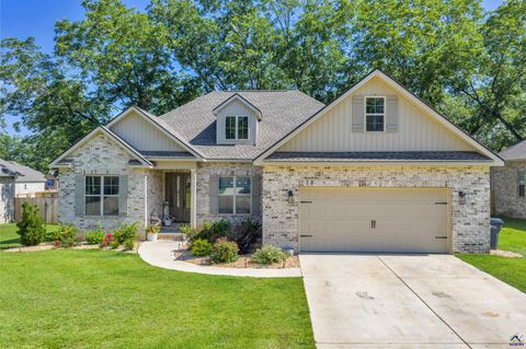 108 Champagne Drive Perry GA 31069