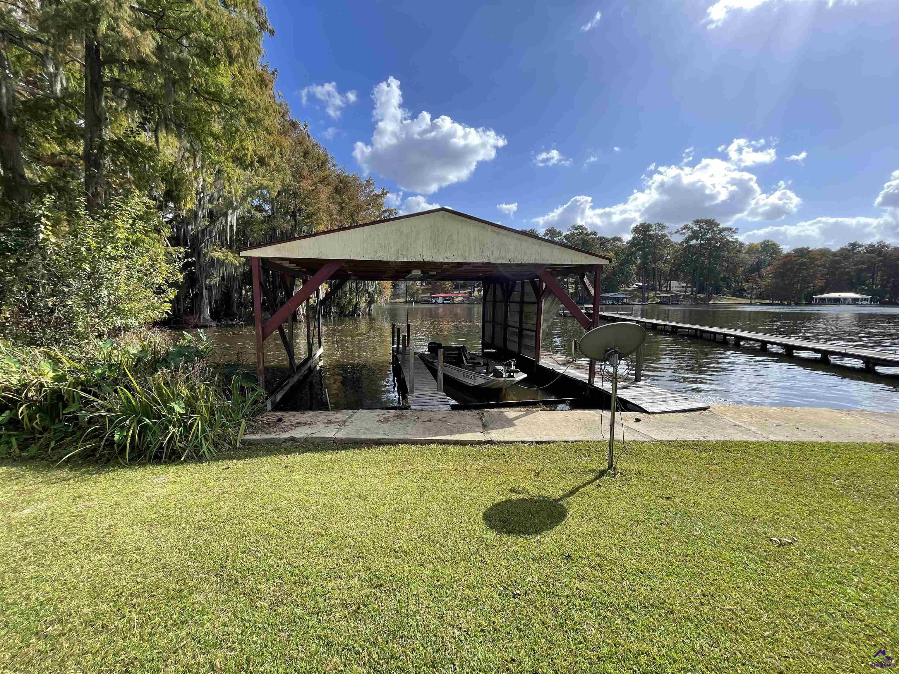 251 N Cedar Creek Road