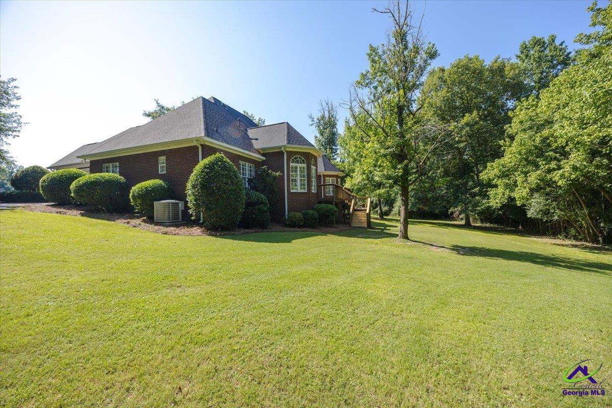 208 W Troon