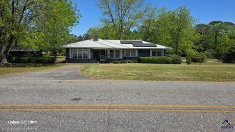 22 Jim Harpe Rd Eastman GA 31023