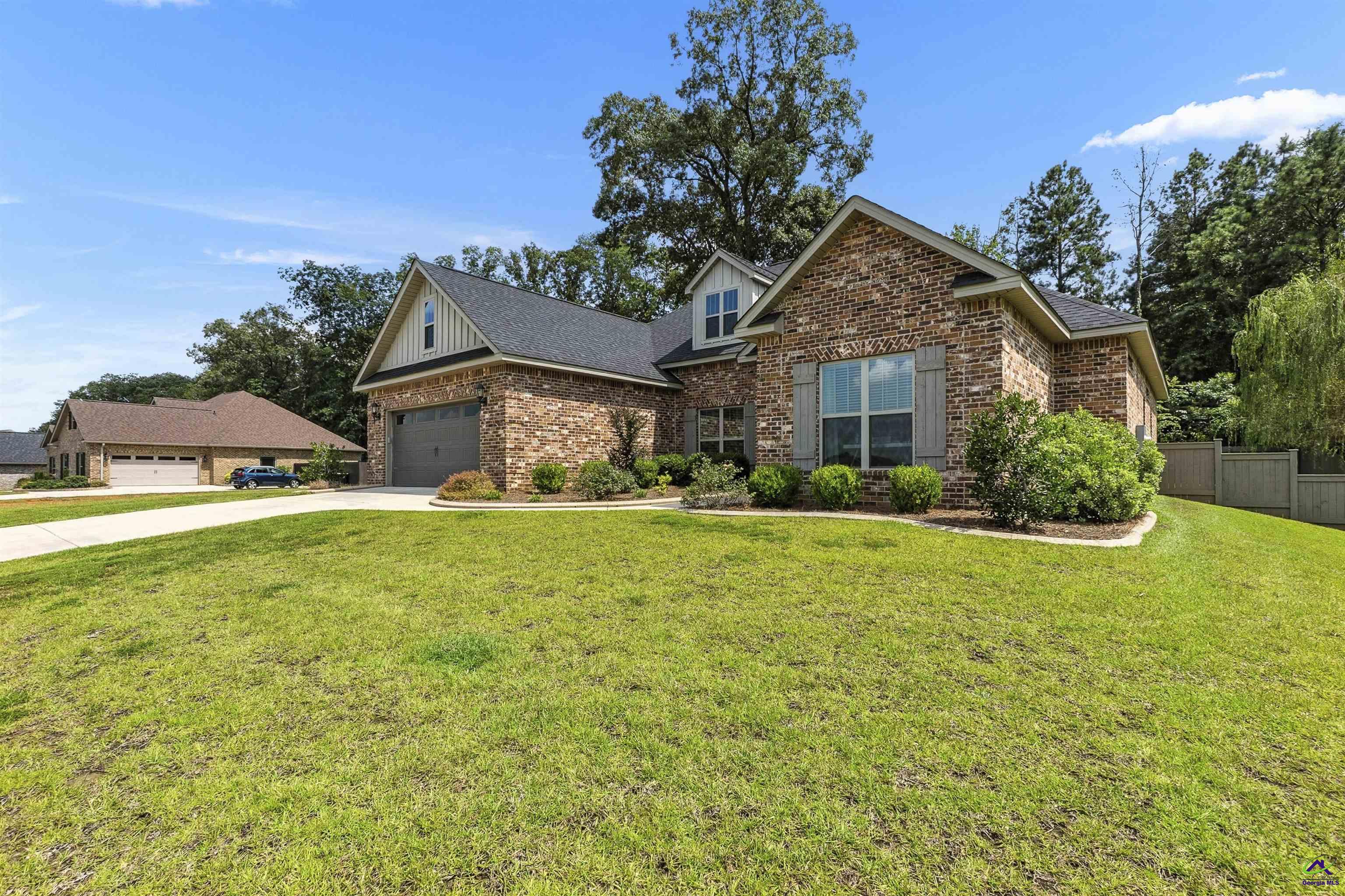 224 Rustic Live Oak Trail