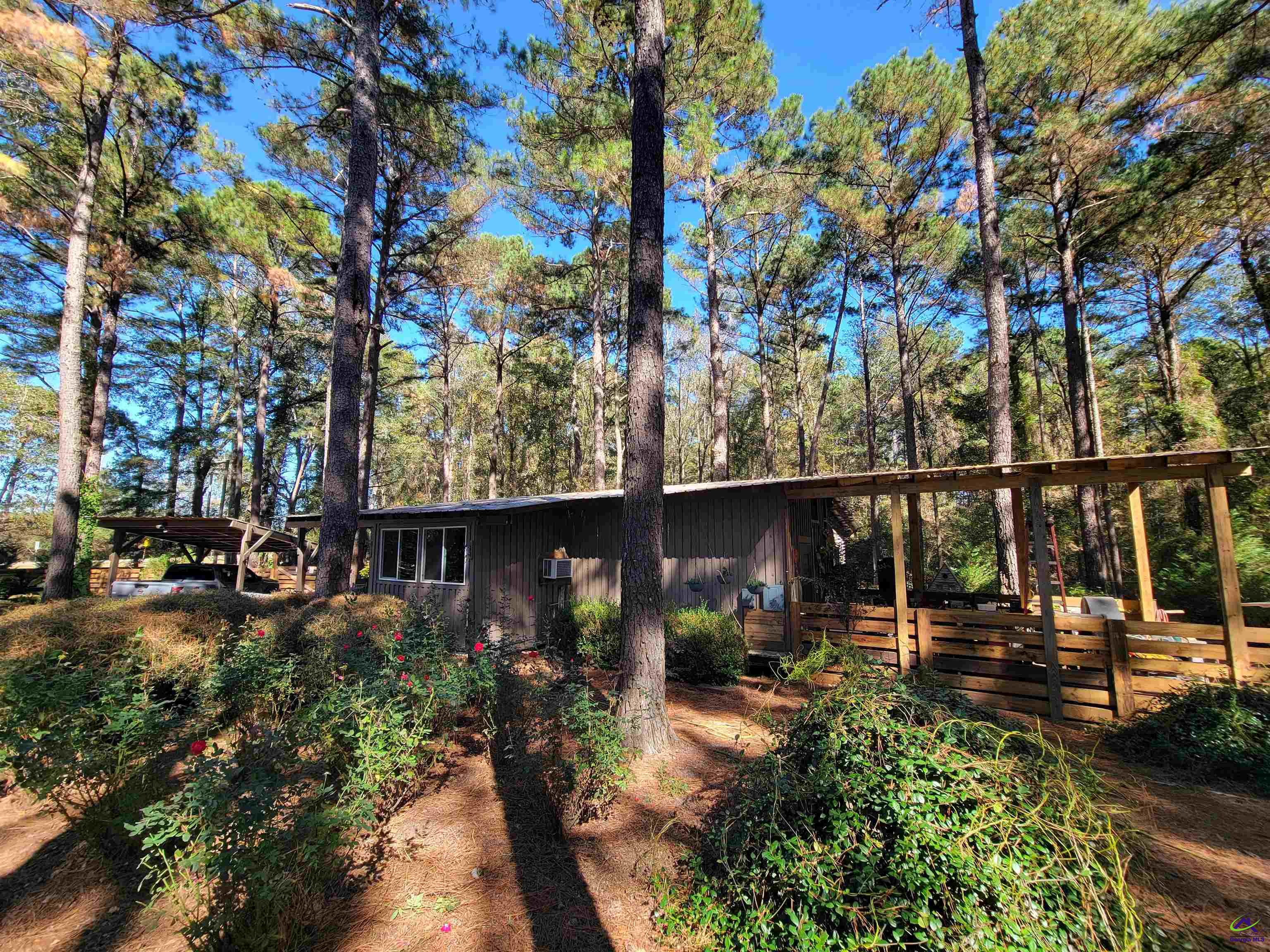 1159 Pineview Highway